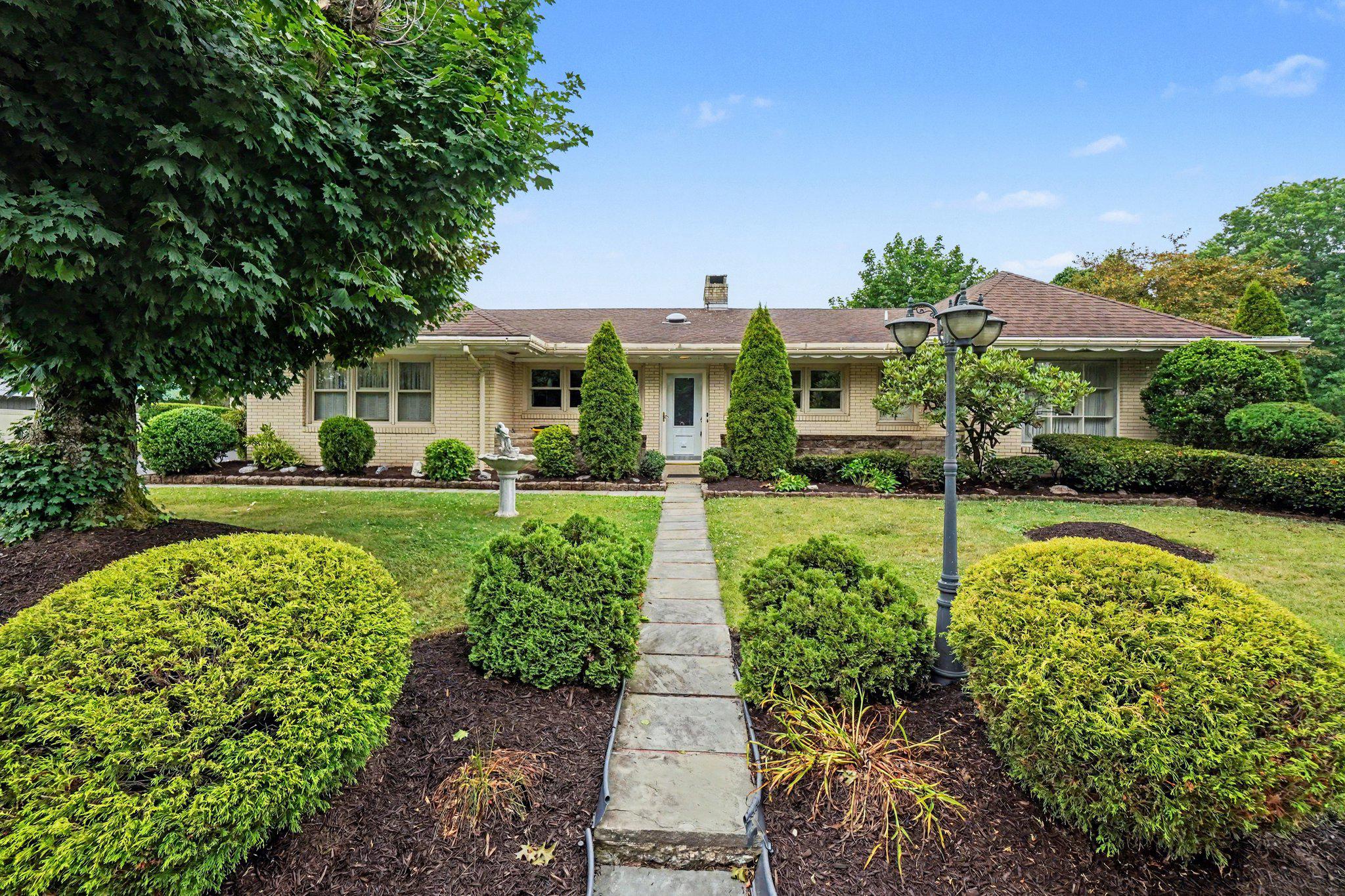 500 HILLCROFT