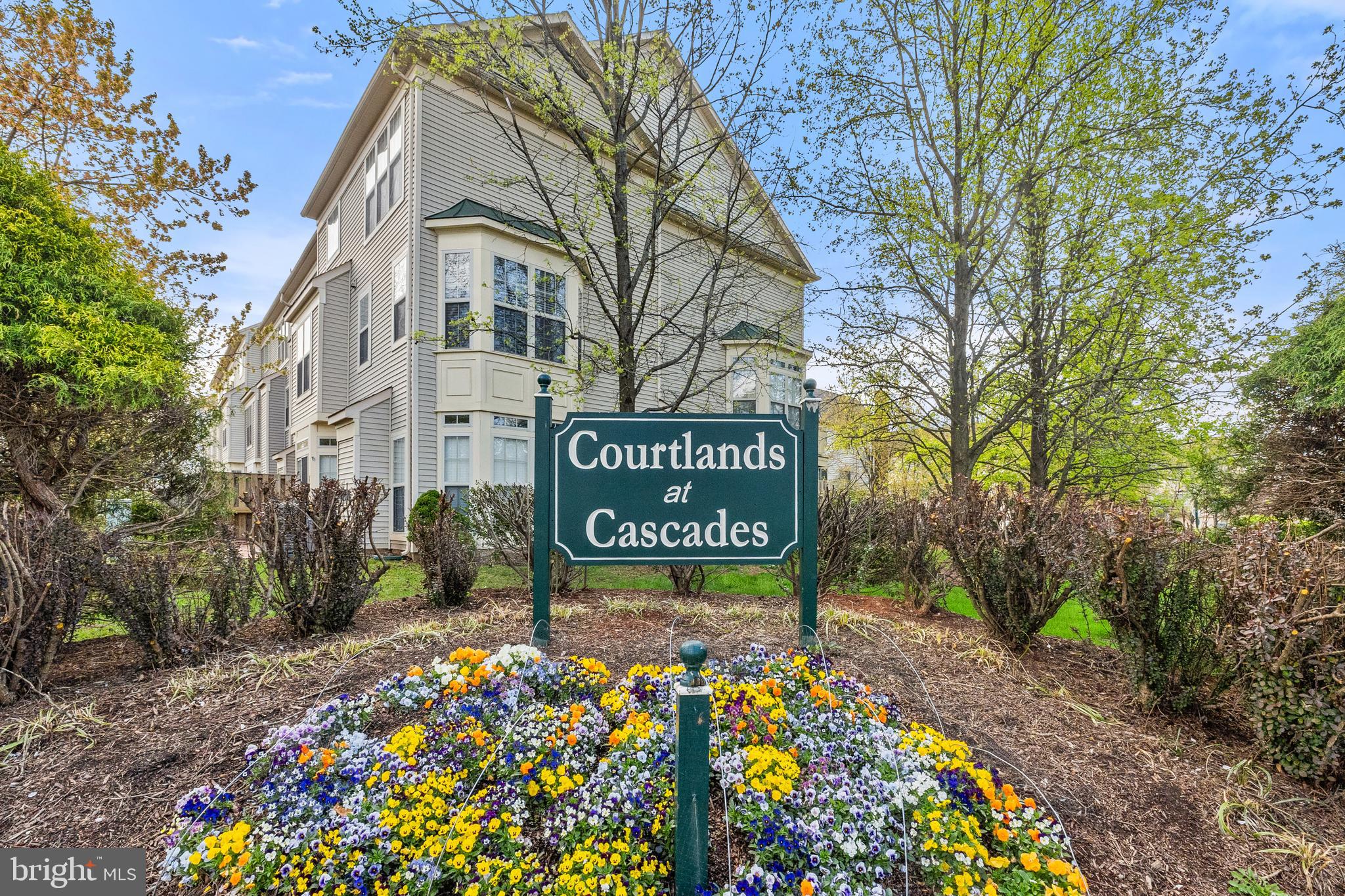 POTOMAC LAKES - Residential