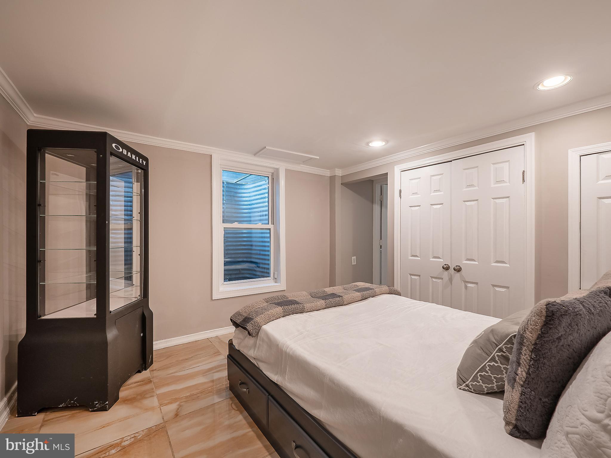 VEIRS MILL VILLAGE - Residential