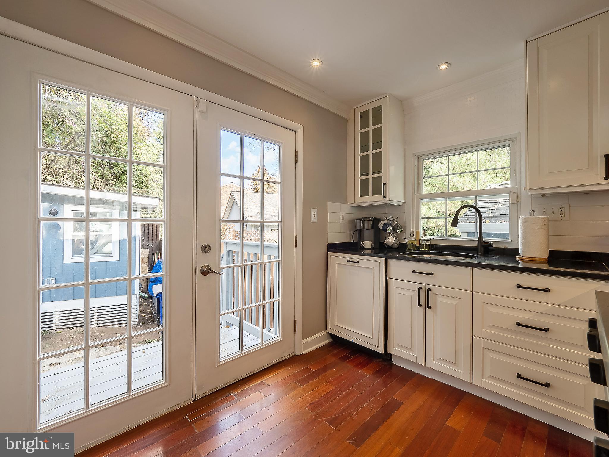 VEIRS MILL VILLAGE - Residential