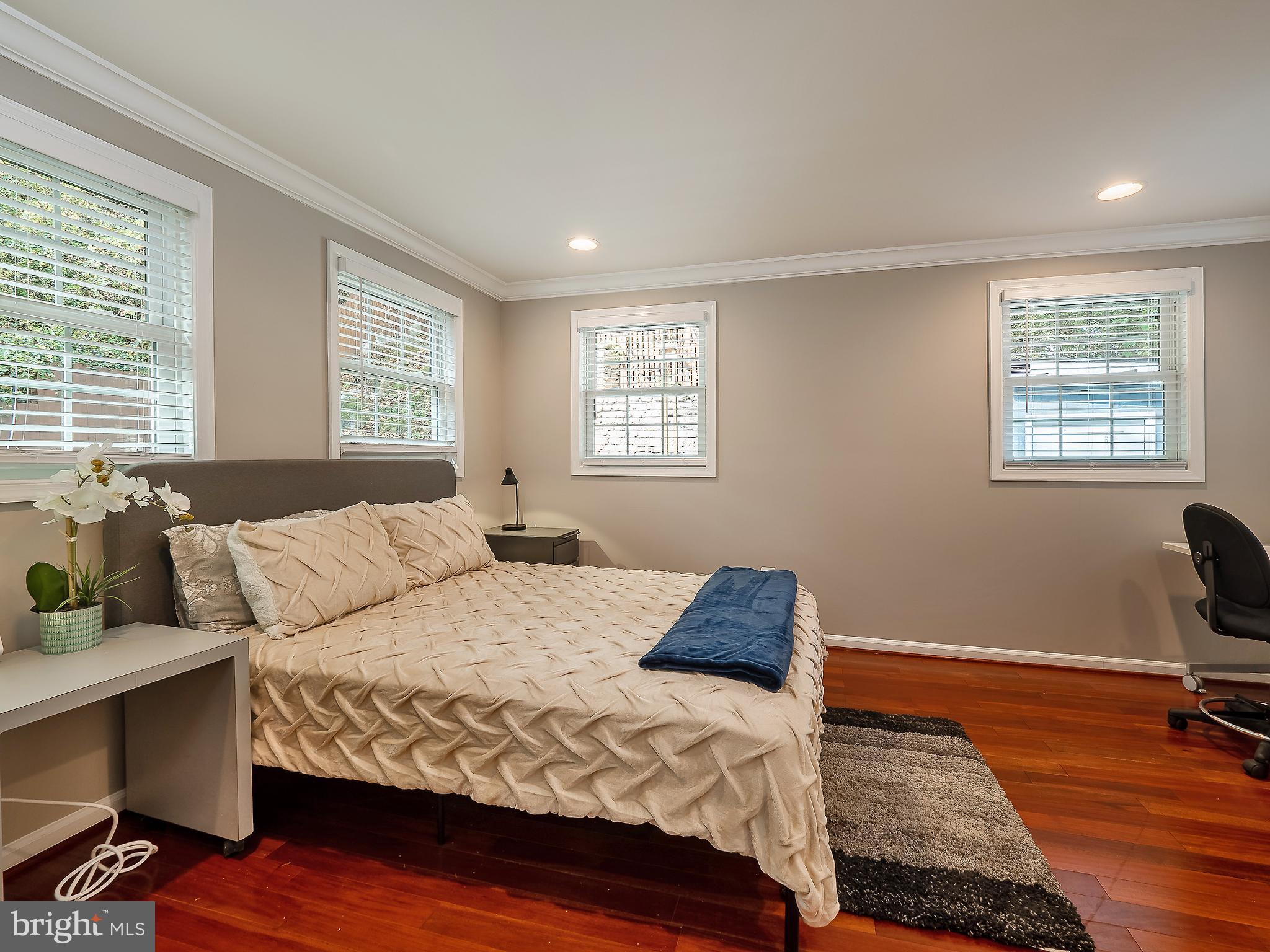 VEIRS MILL VILLAGE - Residential