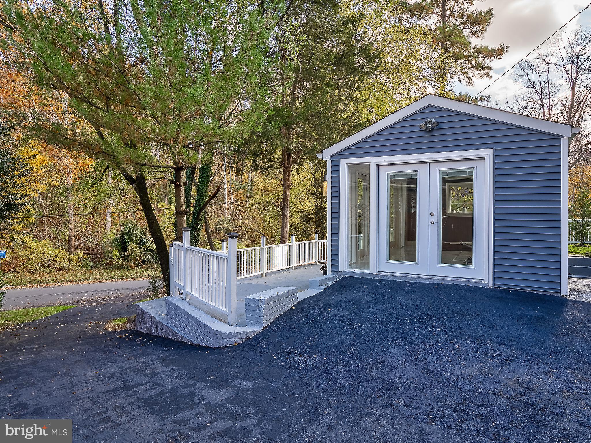 VEIRS MILL VILLAGE - Residential