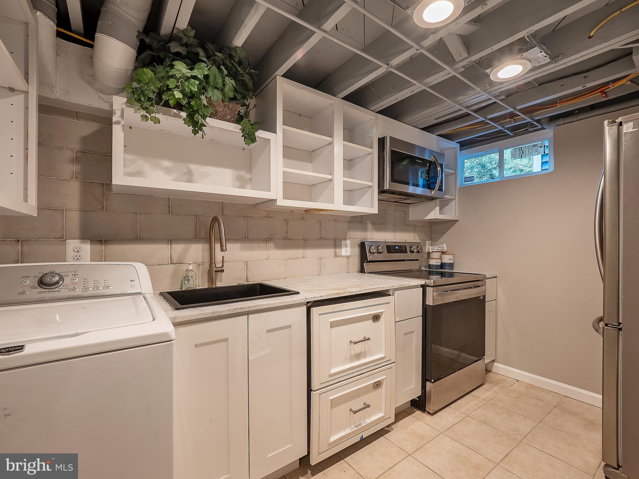 VEIRS MILL VILLAGE - Residential