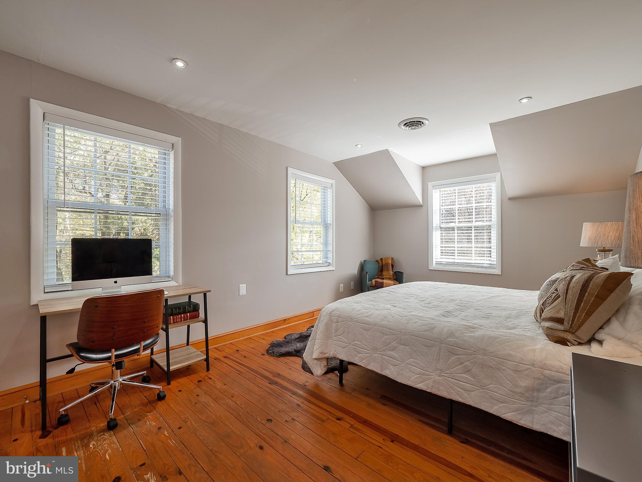 VEIRS MILL VILLAGE - Residential