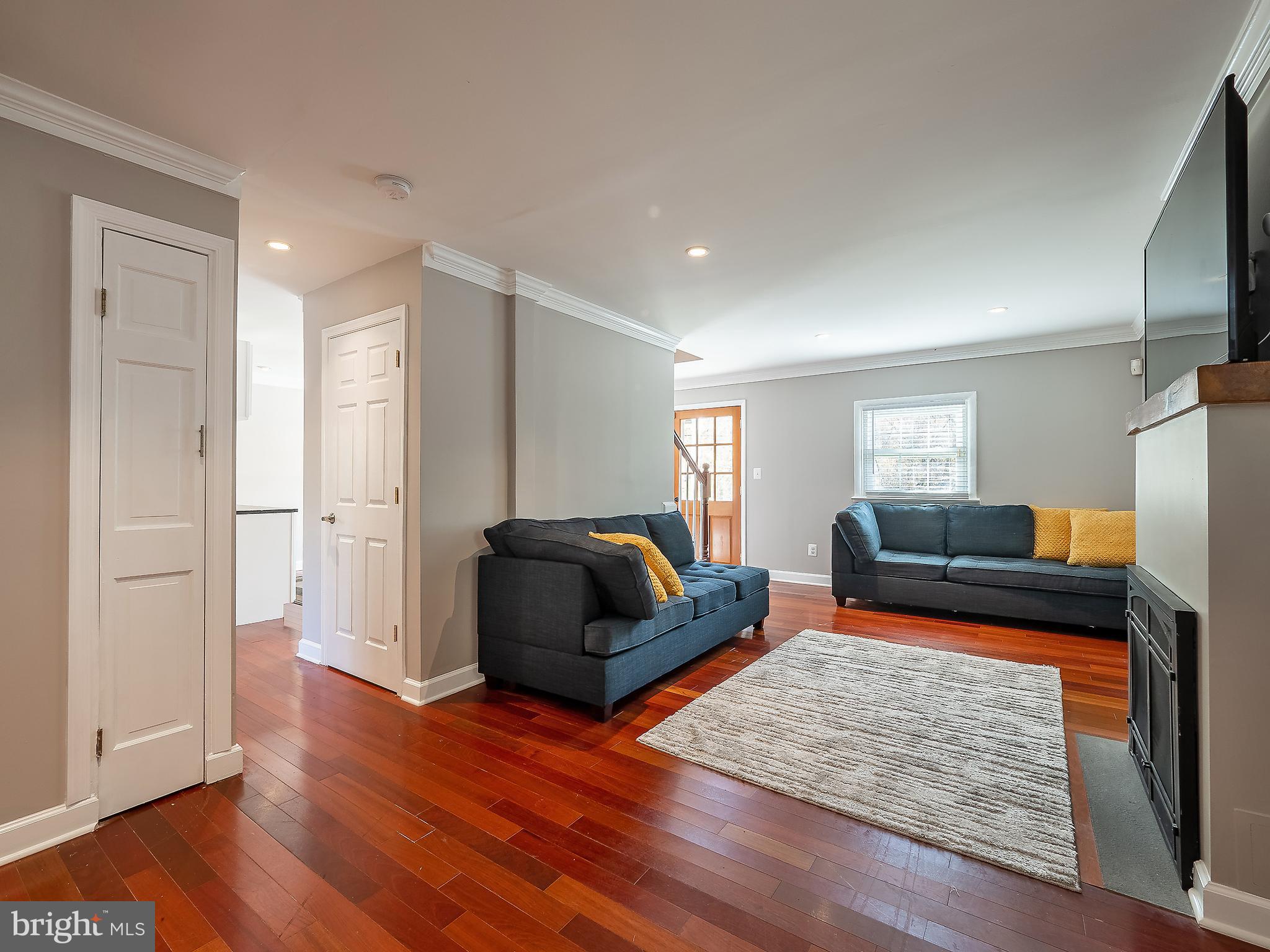 VEIRS MILL VILLAGE - Residential