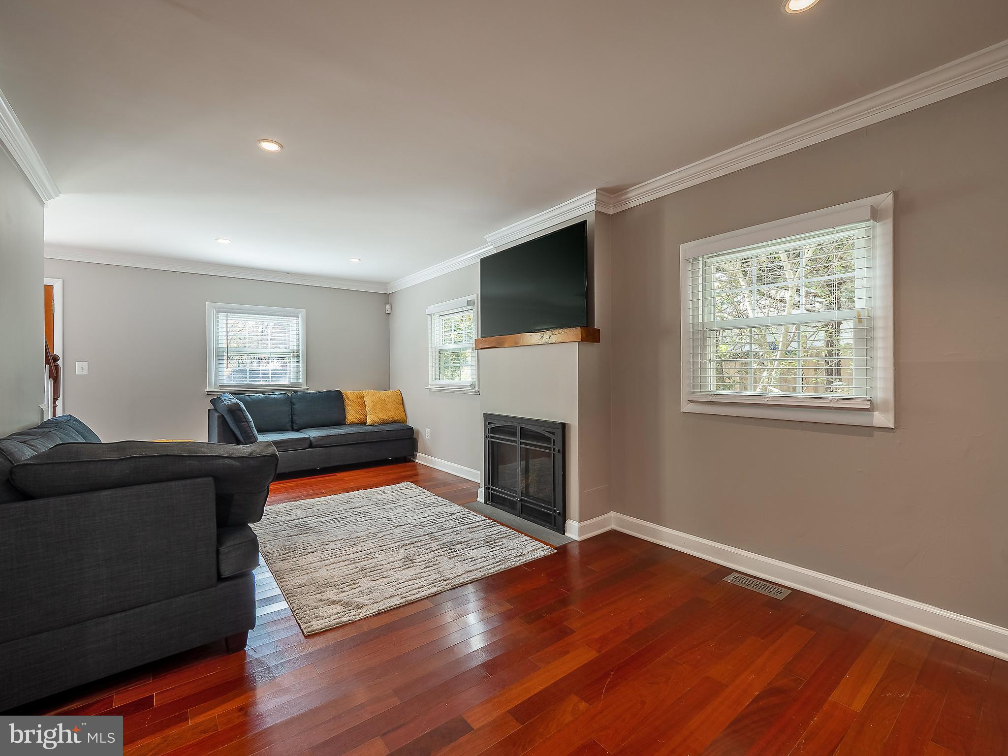 VEIRS MILL VILLAGE - Residential