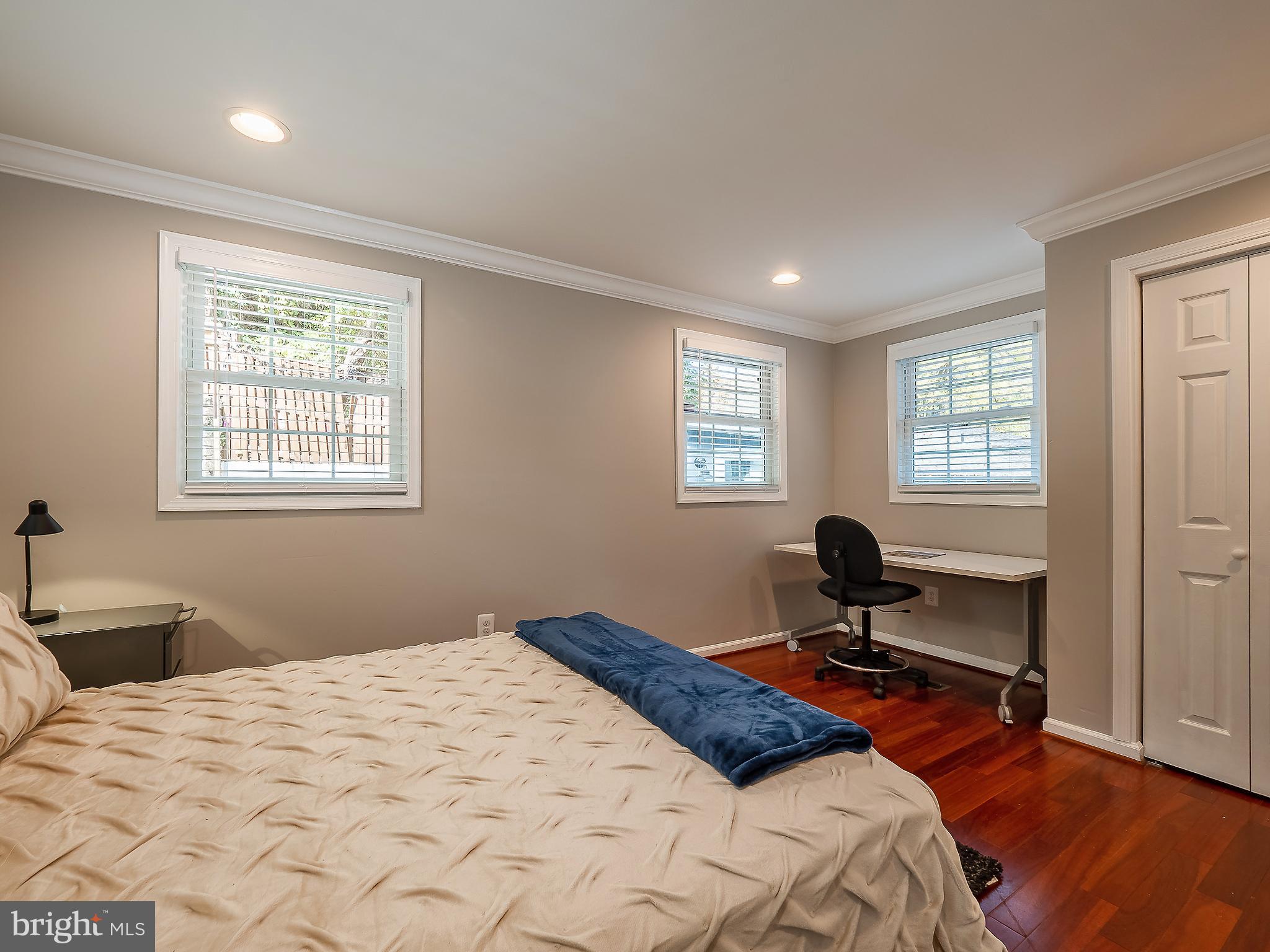 VEIRS MILL VILLAGE - Residential