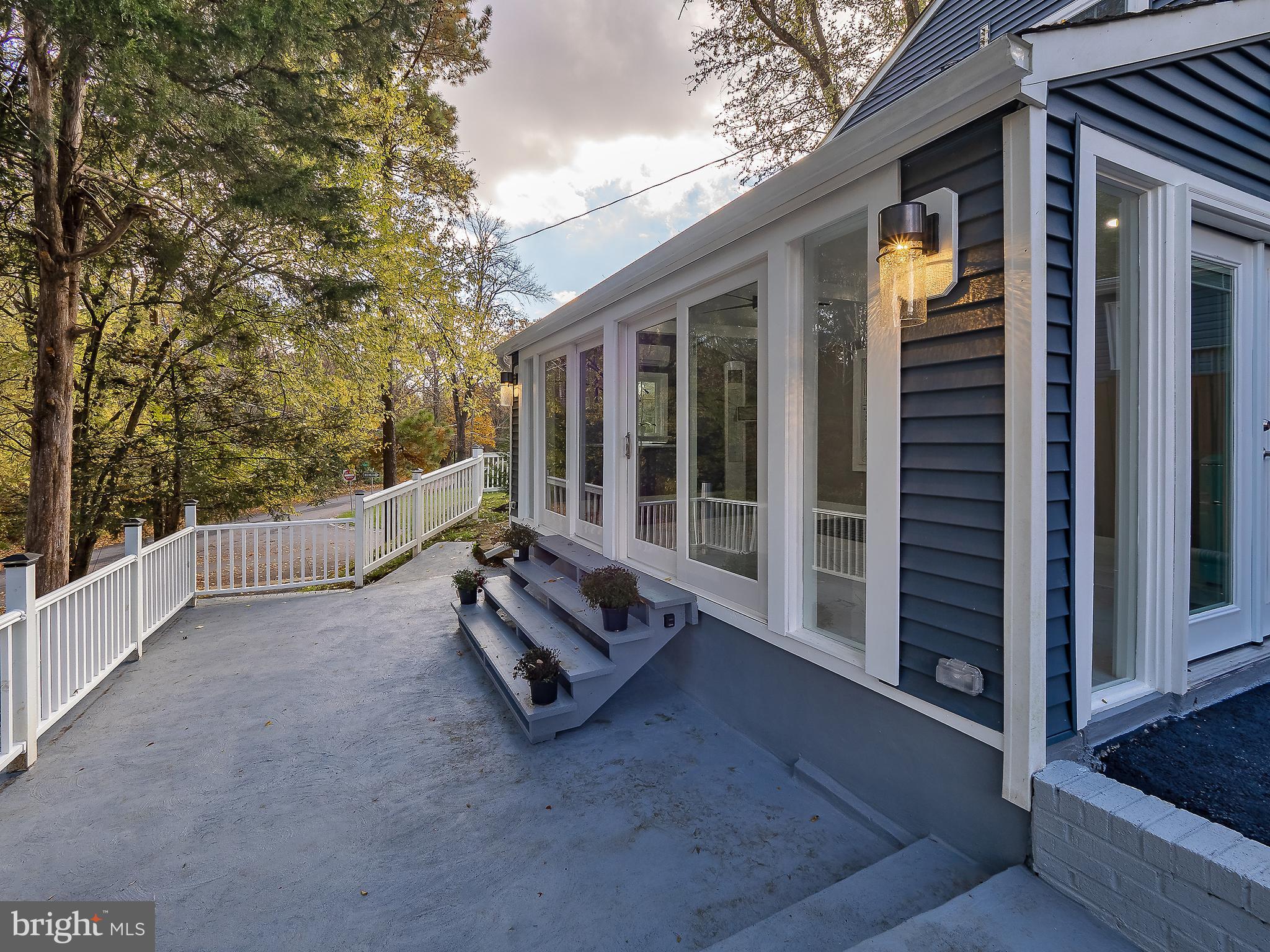 VEIRS MILL VILLAGE - Residential