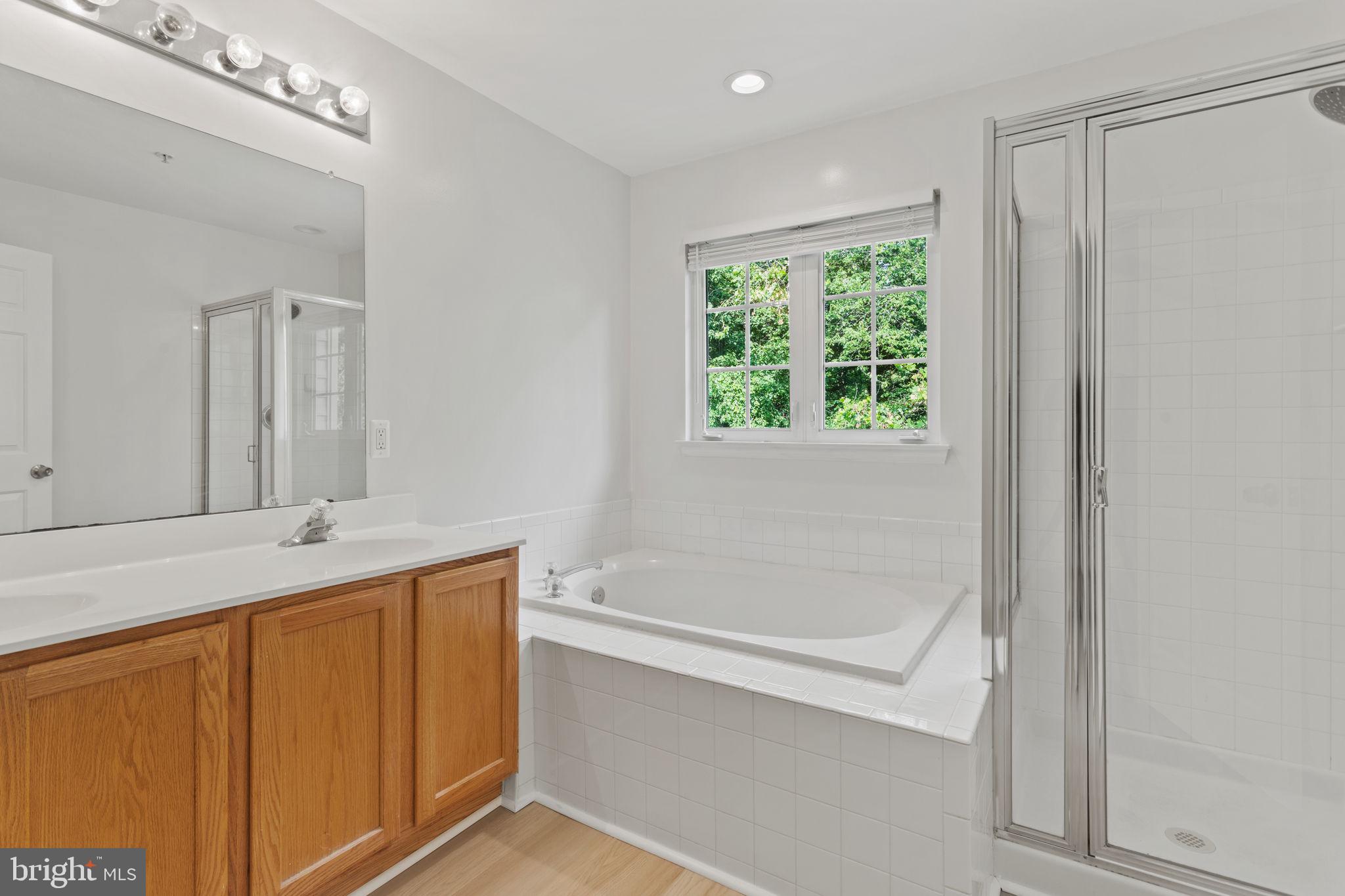 VILLAGES OF URBANA - Residential Lease