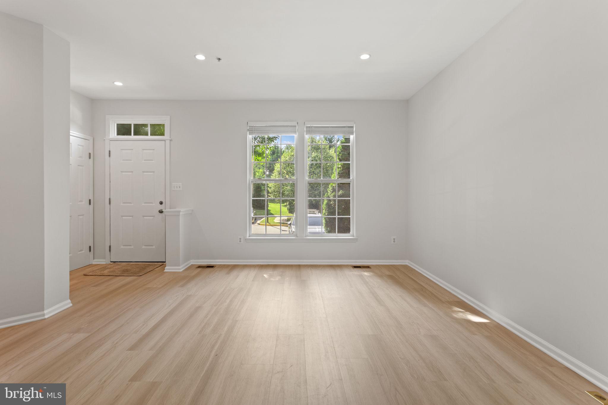 VILLAGES OF URBANA - Residential Lease