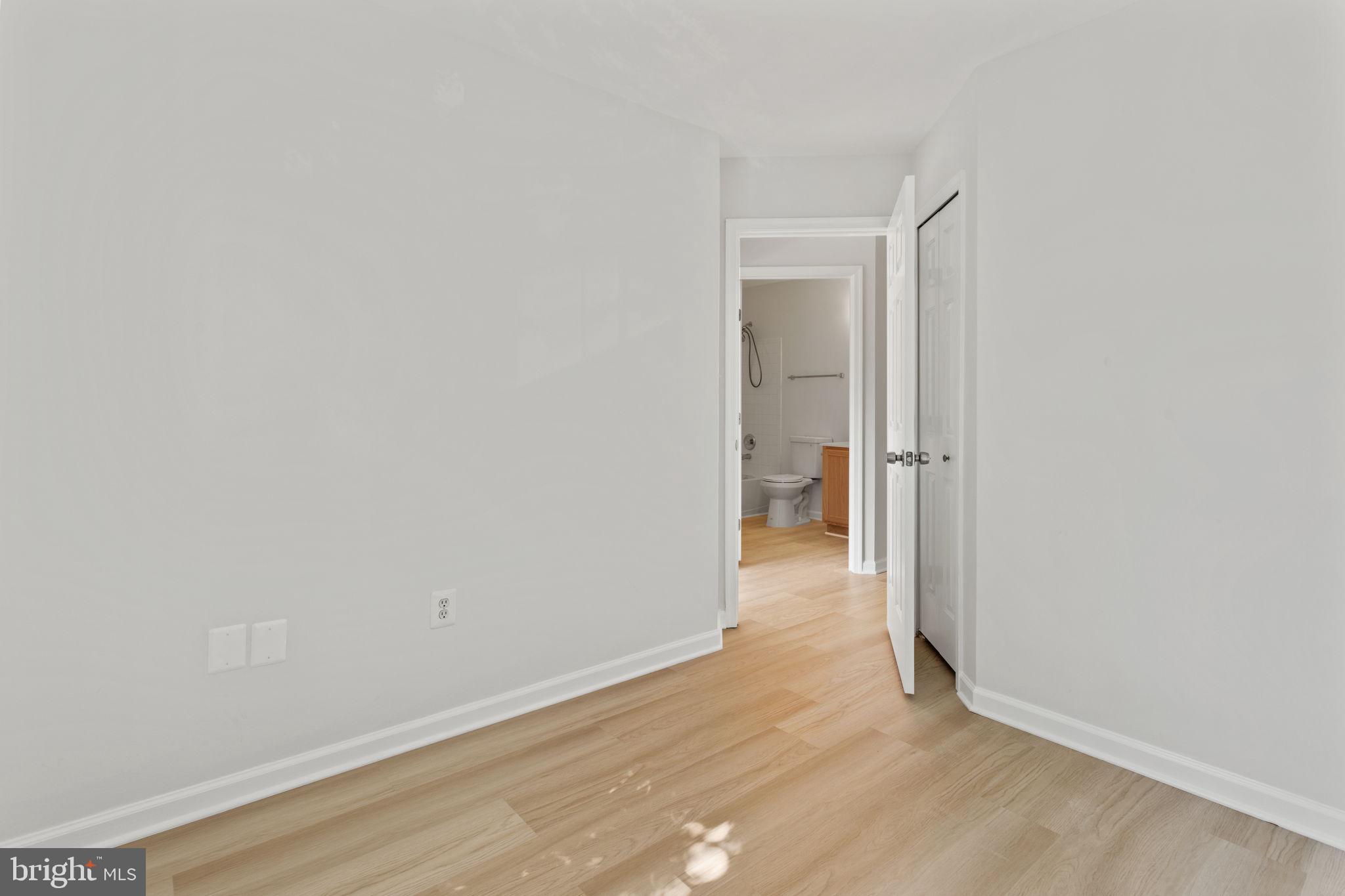 VILLAGES OF URBANA - Residential Lease