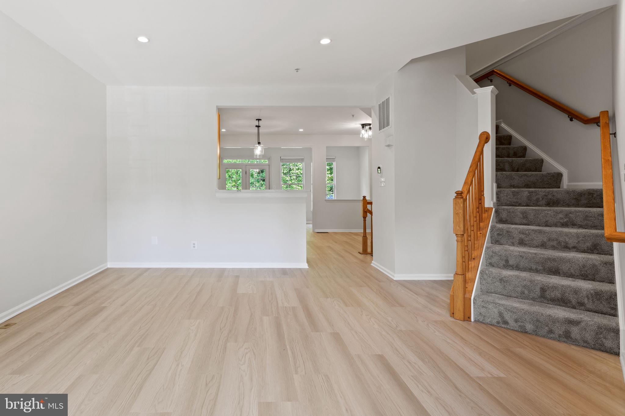 VILLAGES OF URBANA - Residential Lease