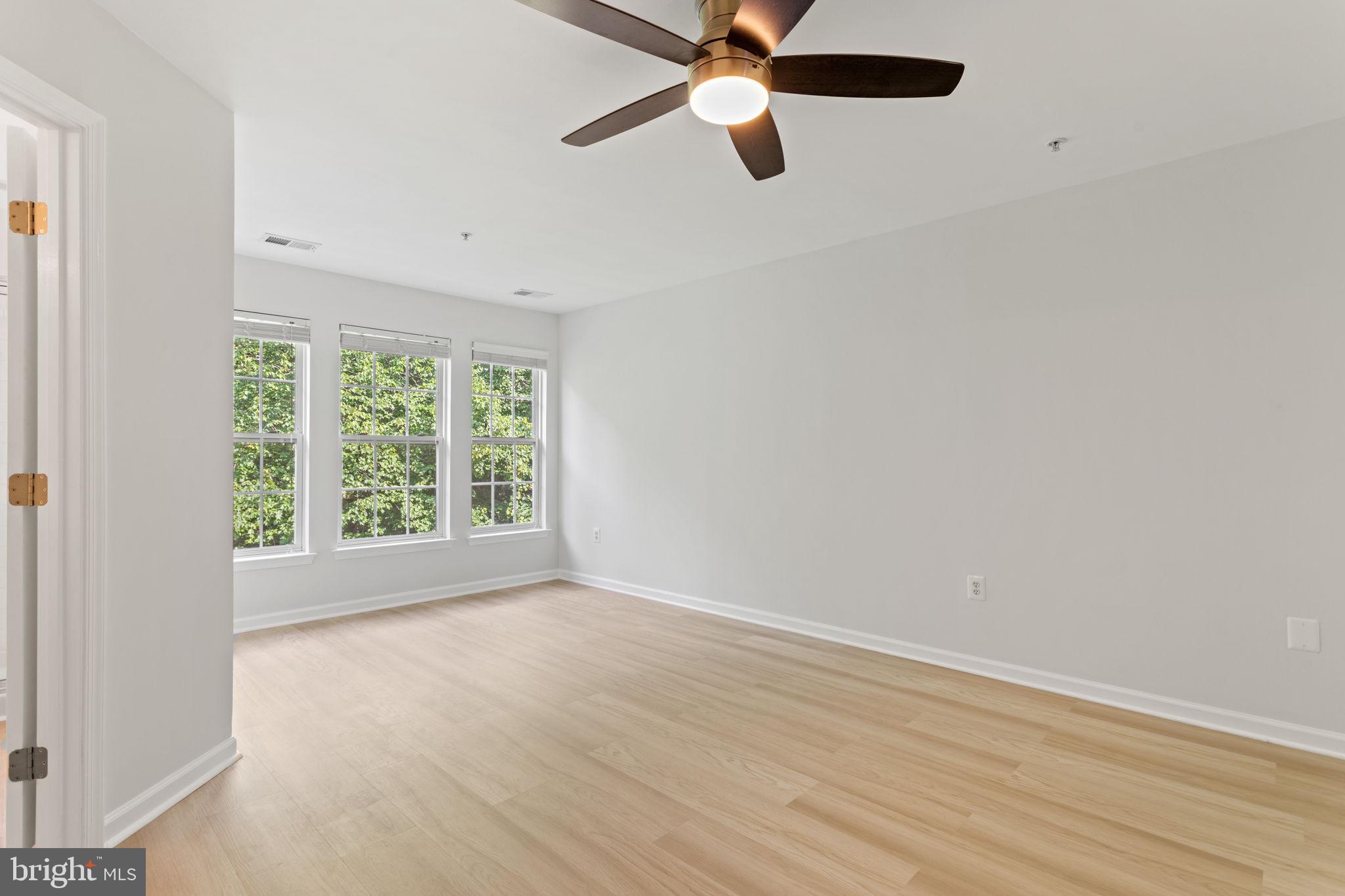 VILLAGES OF URBANA - Residential Lease