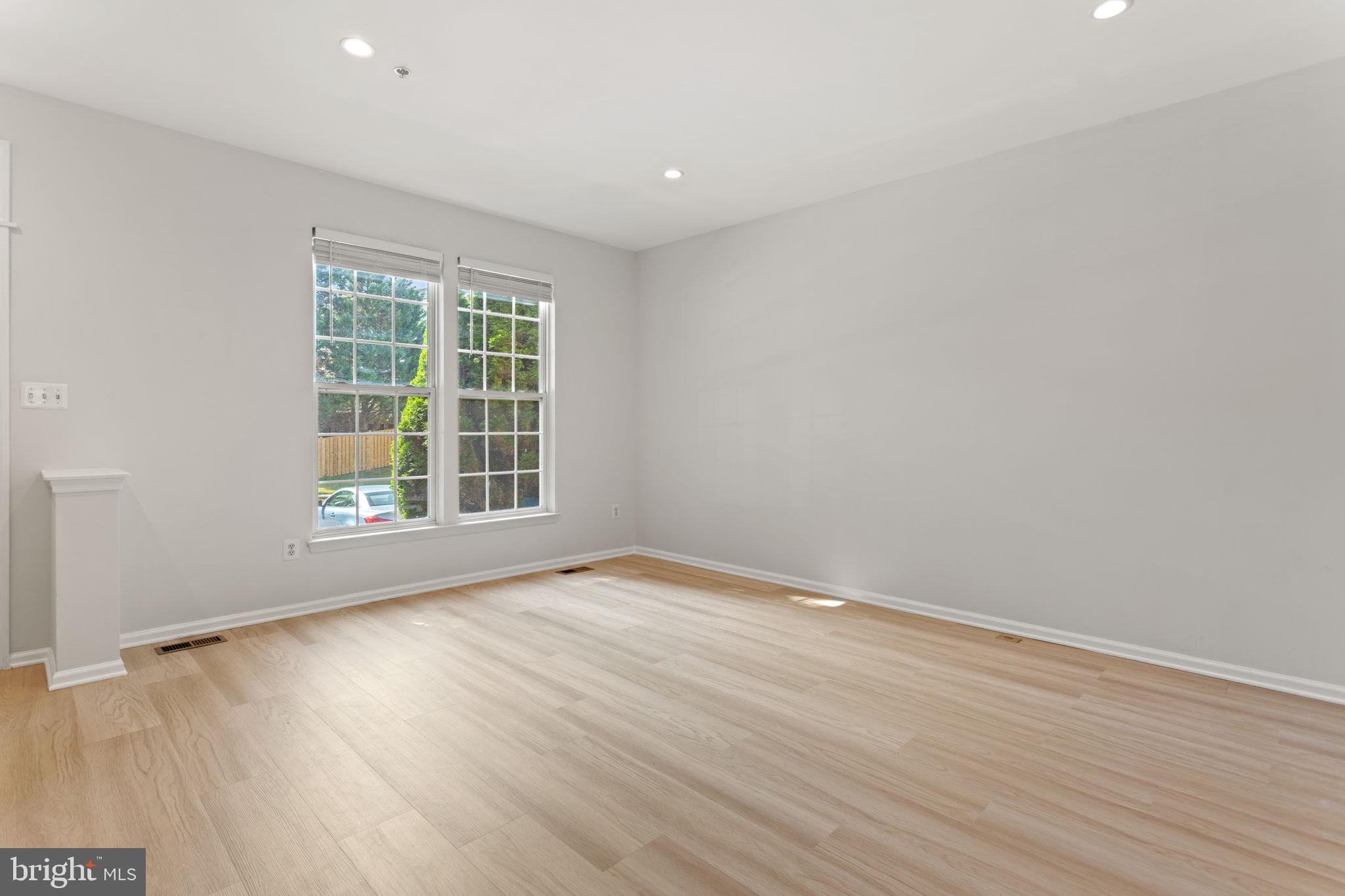 VILLAGES OF URBANA - Residential Lease