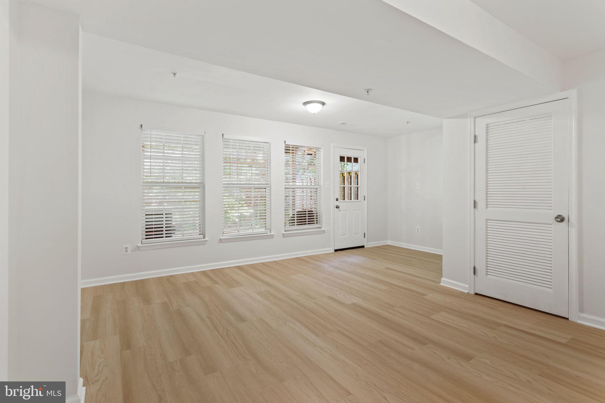 VILLAGES OF URBANA - Residential Lease