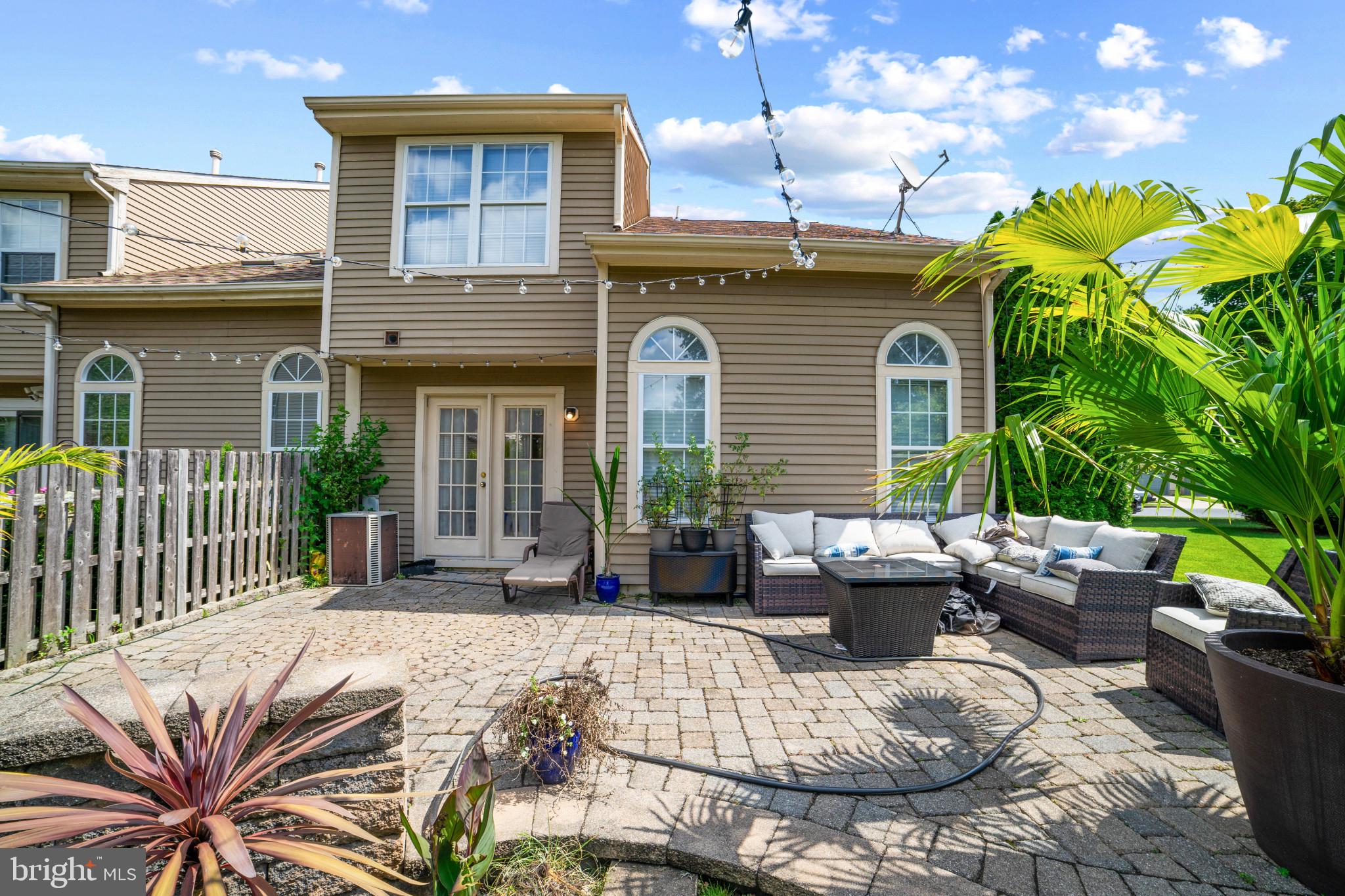 THE LAKES - Residential Lease