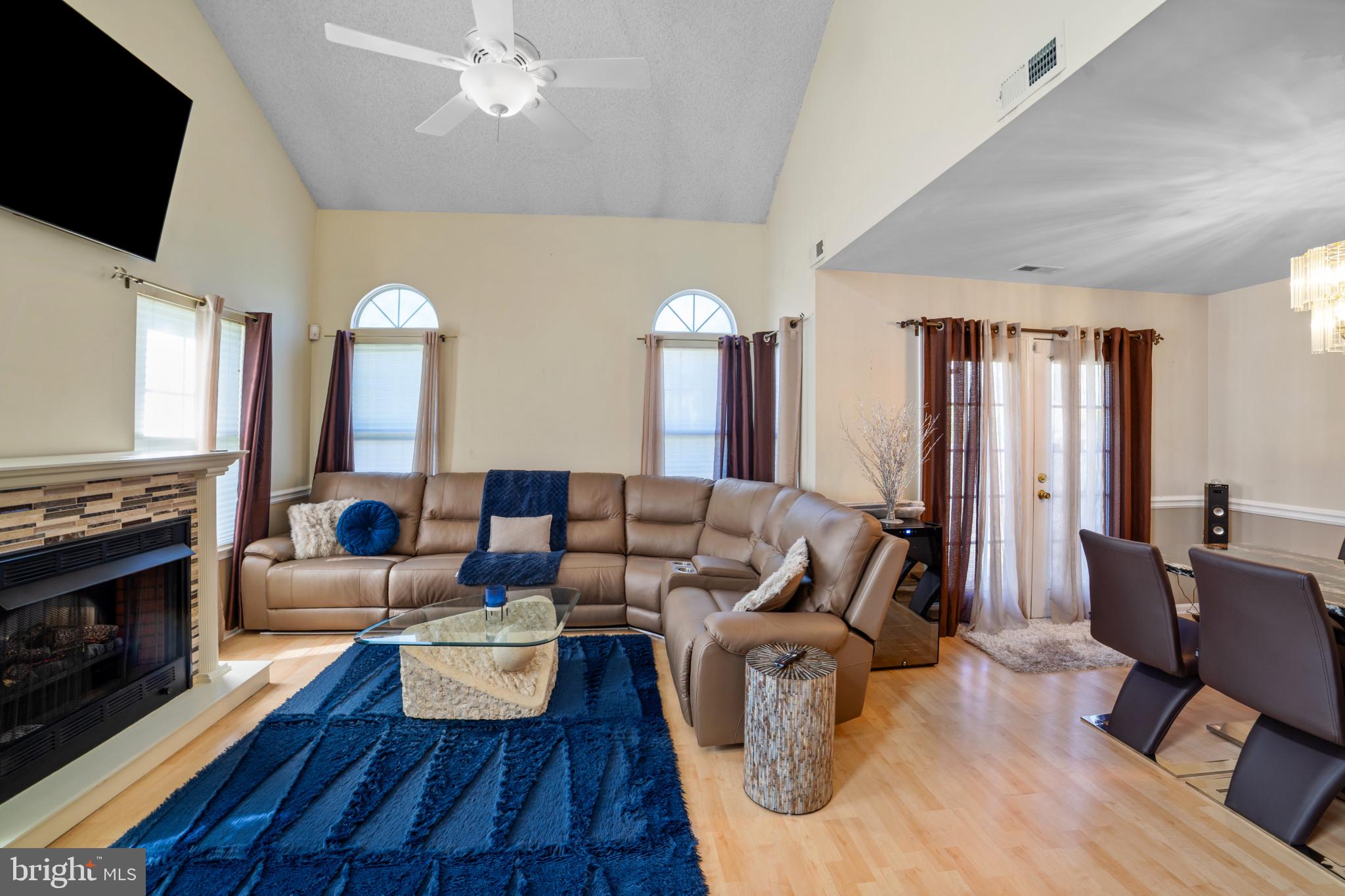 THE LAKES - Residential Lease