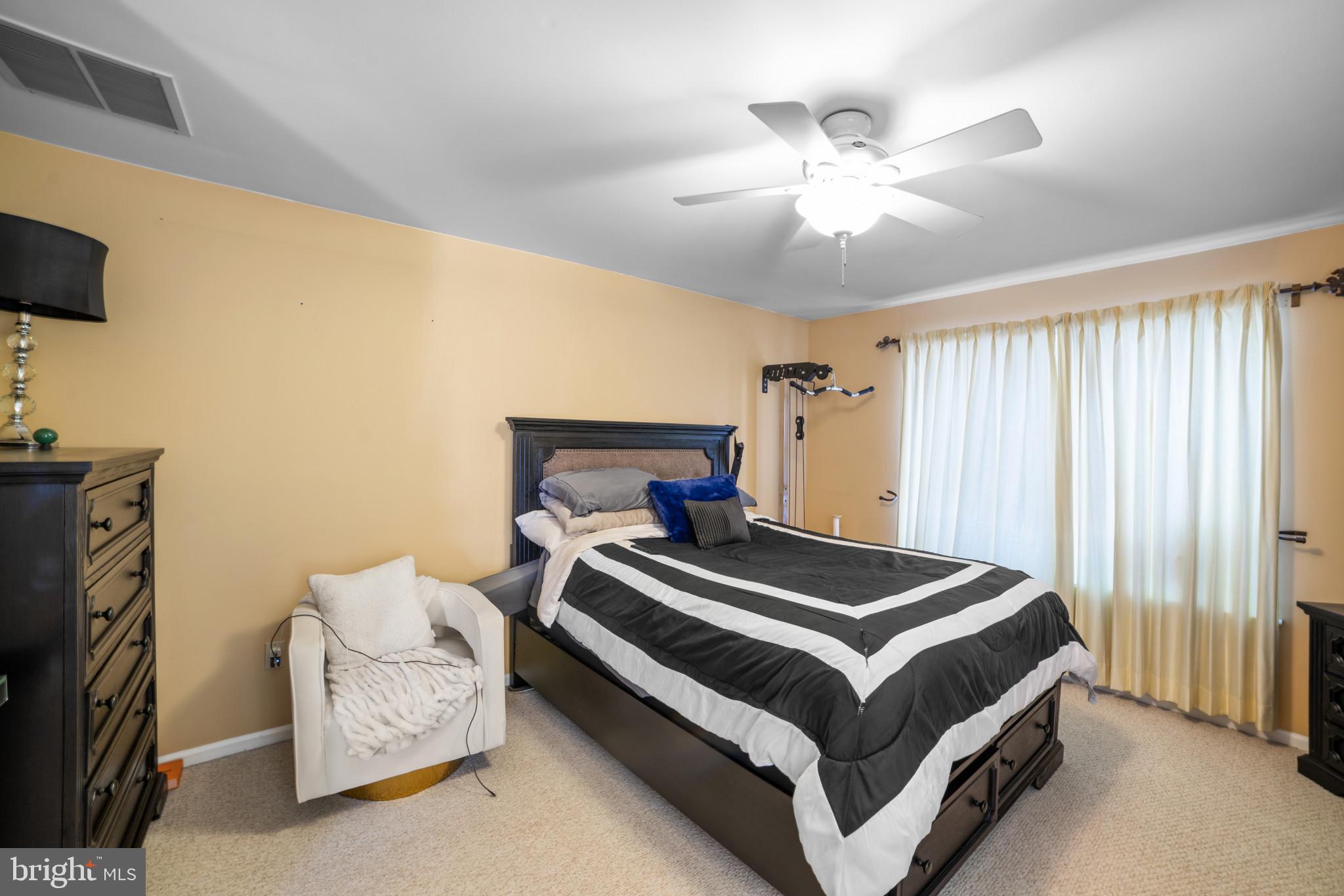 THE LAKES - Residential Lease