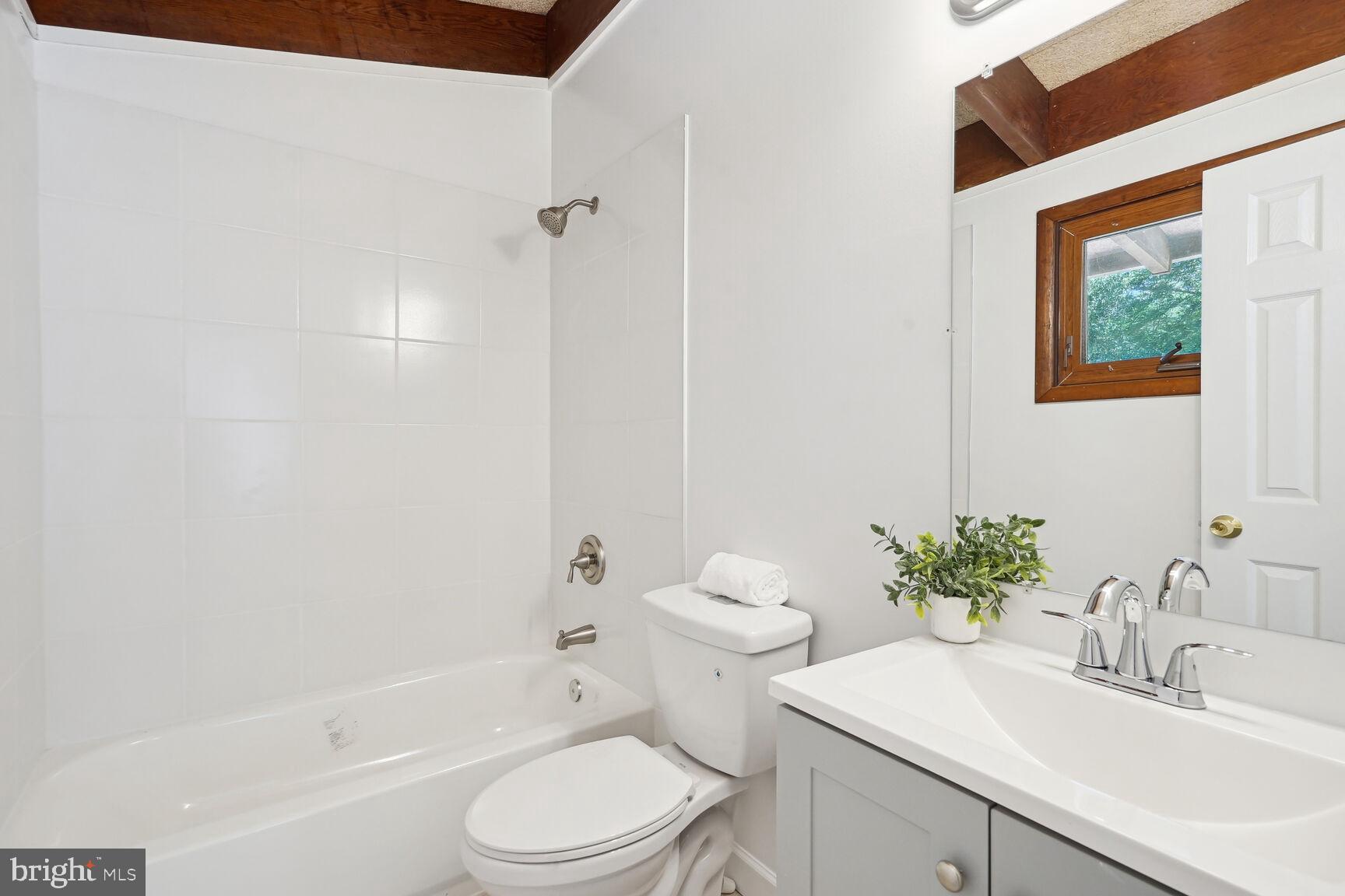 WALNUT ACRES - Residential