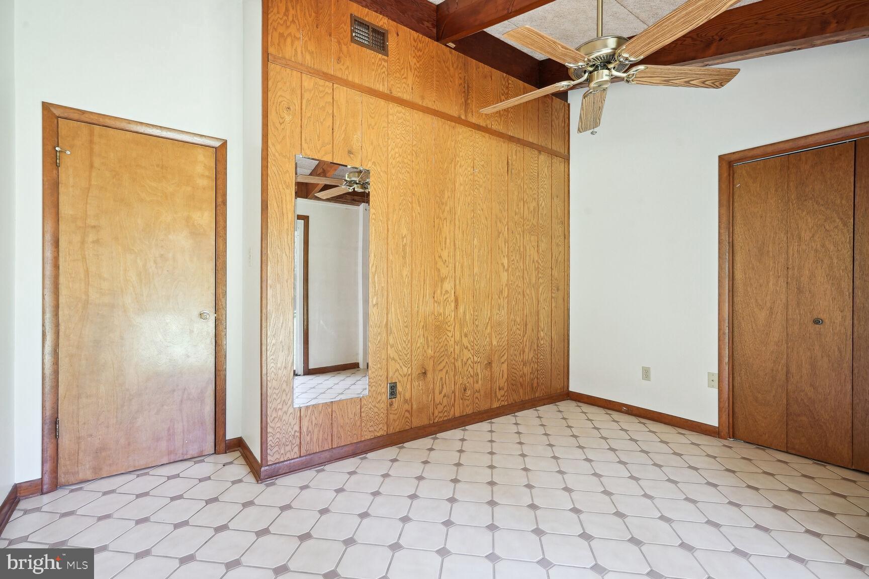 WALNUT ACRES - Residential