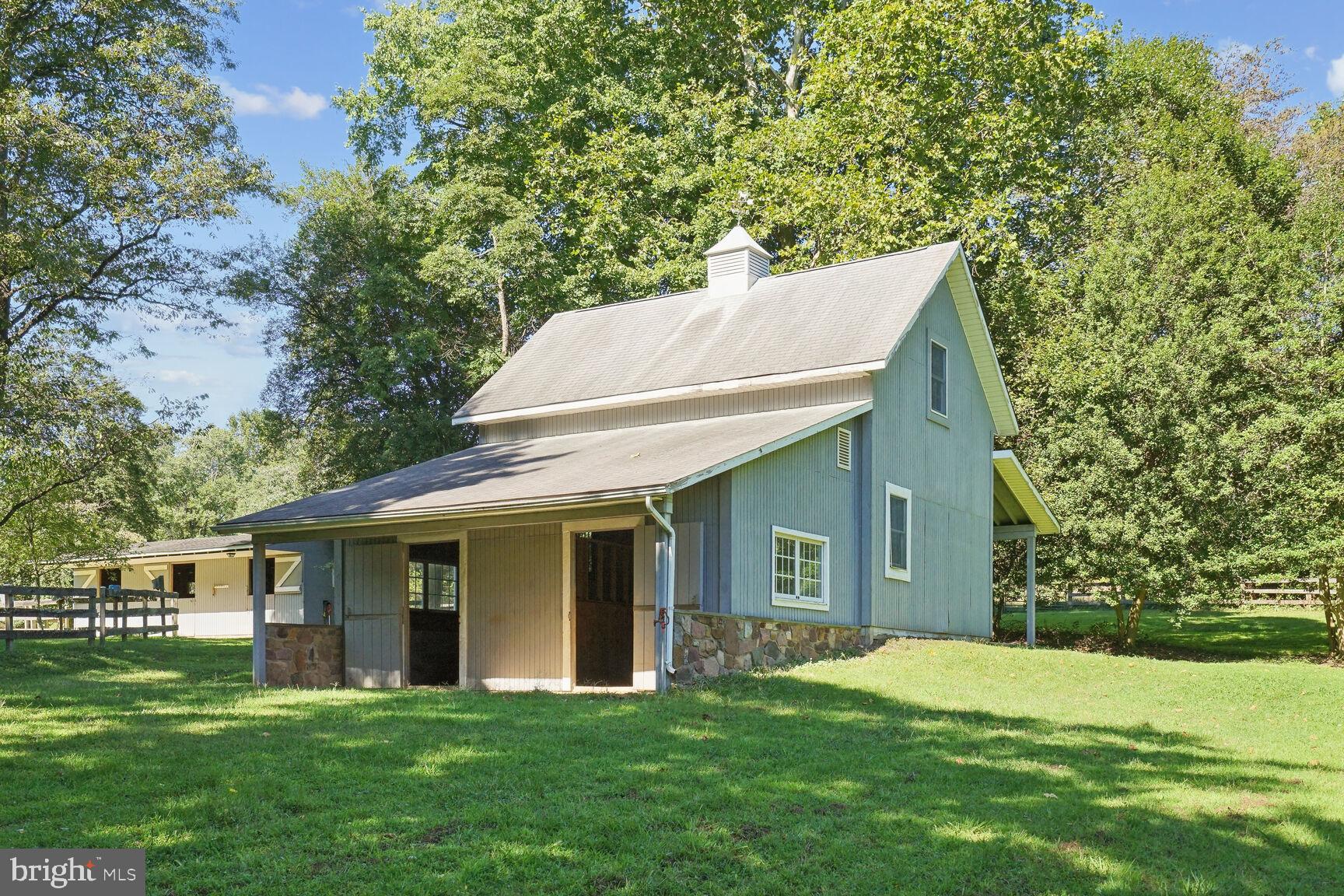 WALNUT ACRES - Residential