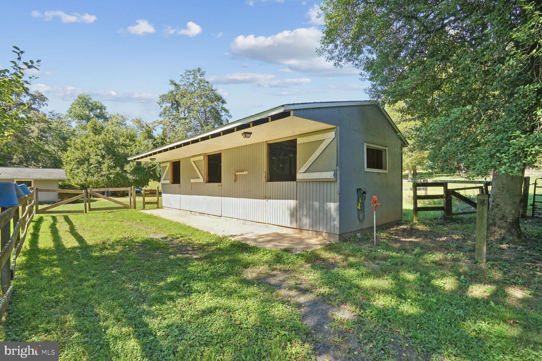 WALNUT ACRES - Residential