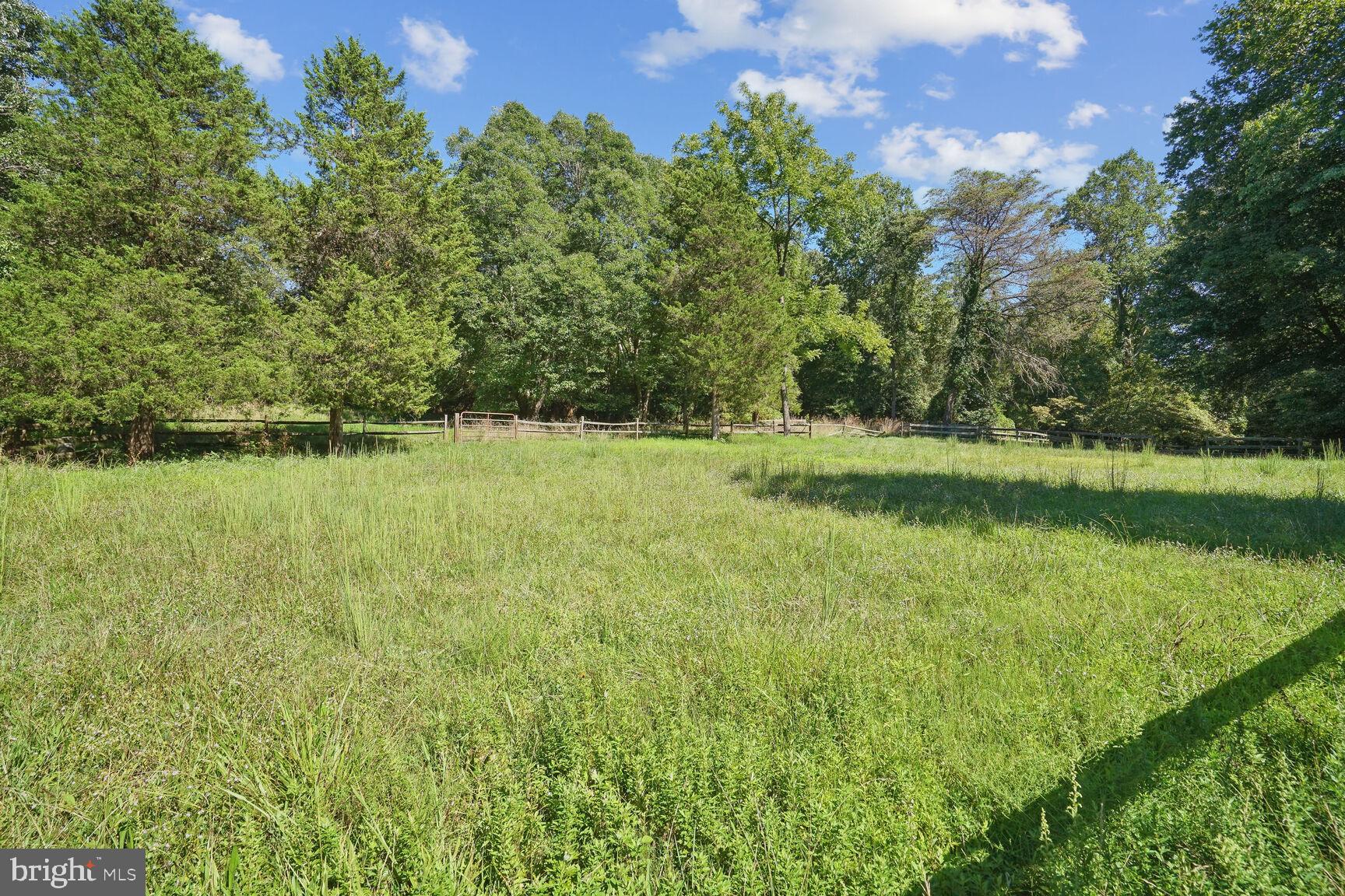 WALNUT ACRES - Residential