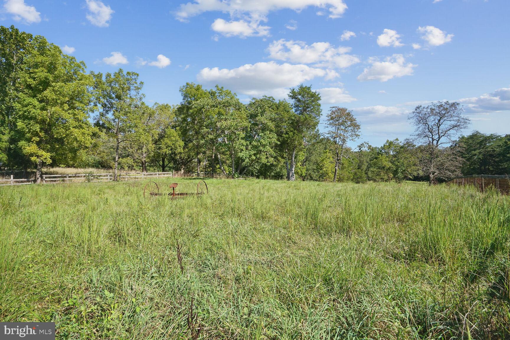 WALNUT ACRES - Residential