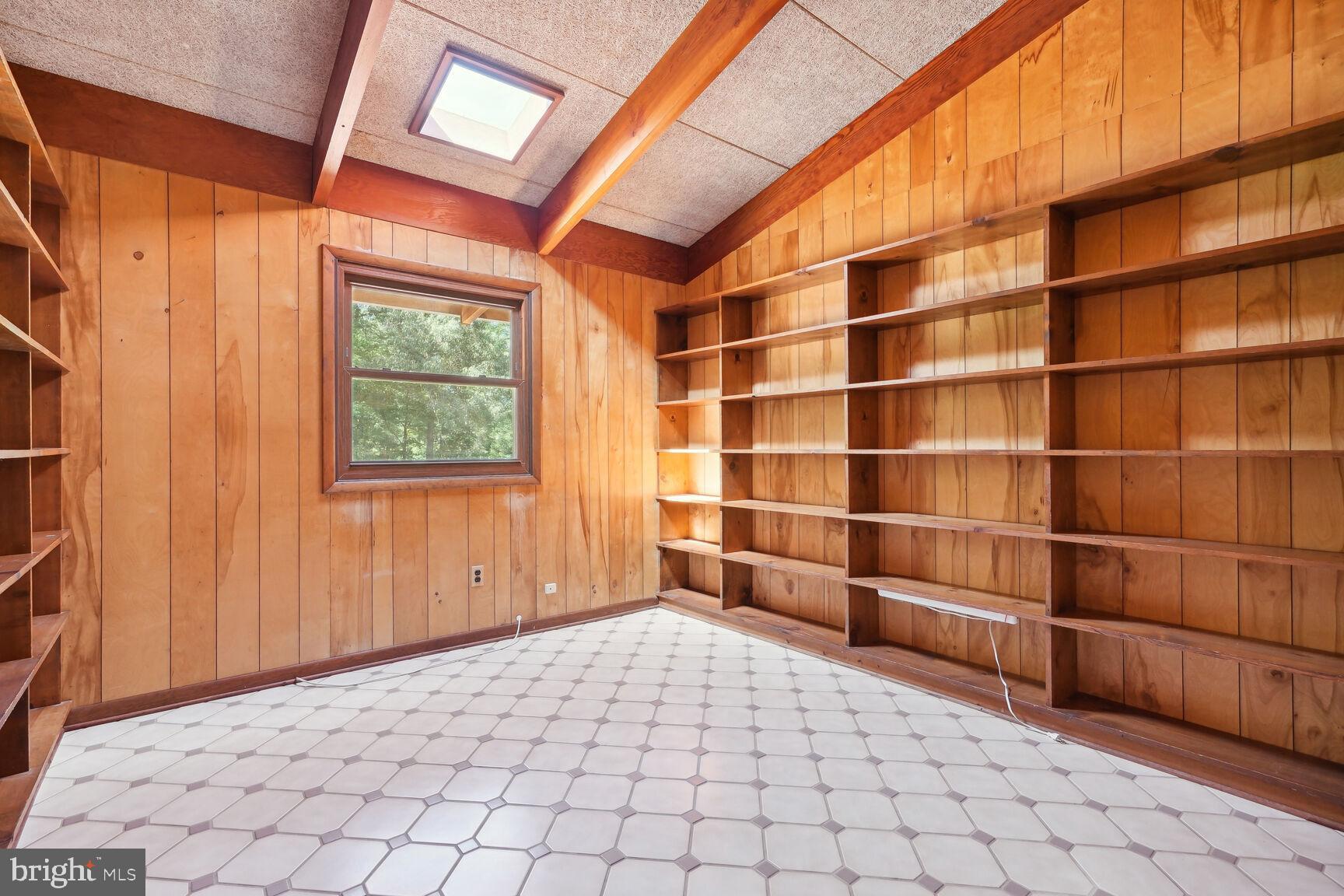 WALNUT ACRES - Residential