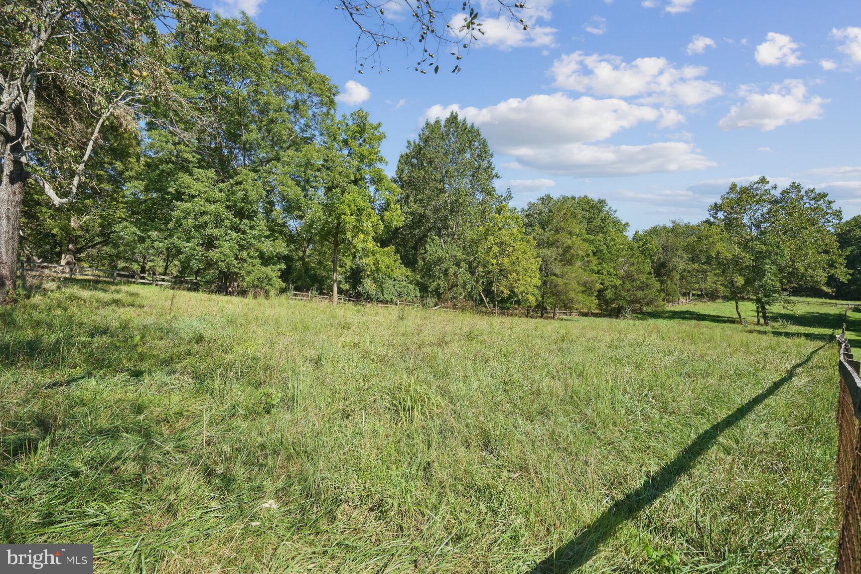 WALNUT ACRES - Residential