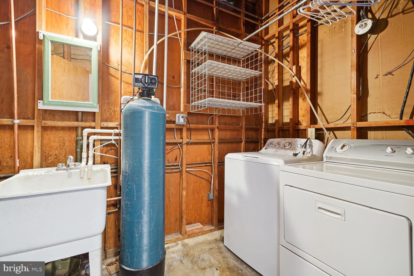 WALNUT ACRES - Residential