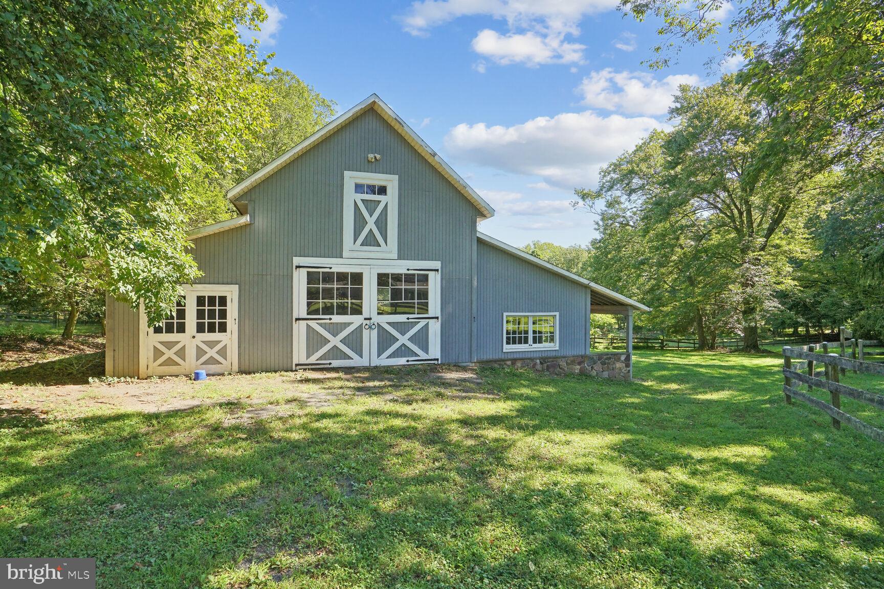 WALNUT ACRES - Residential