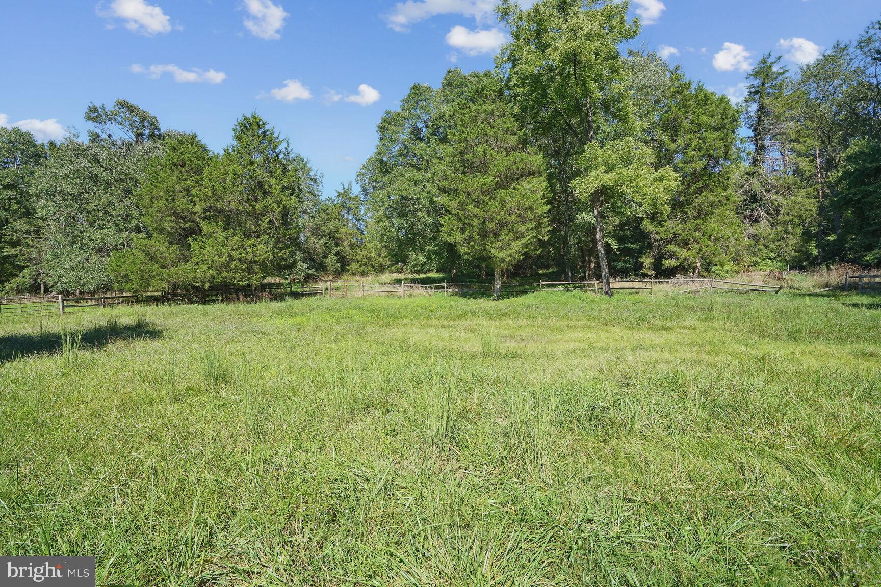 WALNUT ACRES - Residential