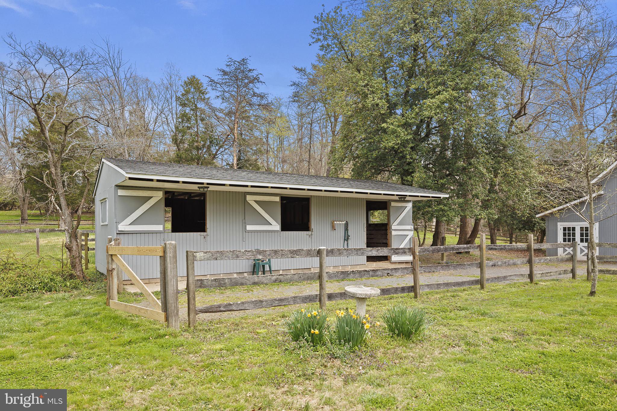 WALNUT ACRES - Residential