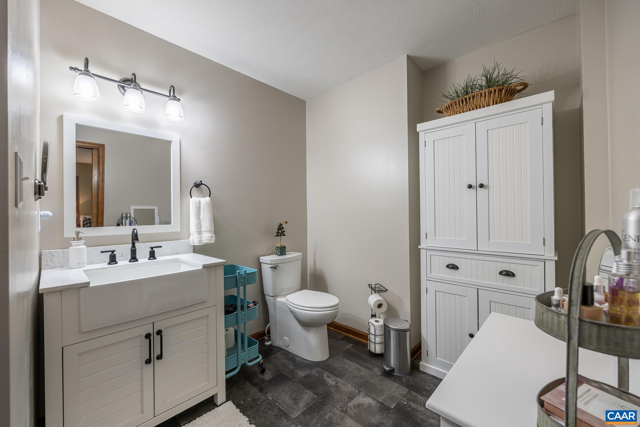 LAKE MONTICELLO - Residential