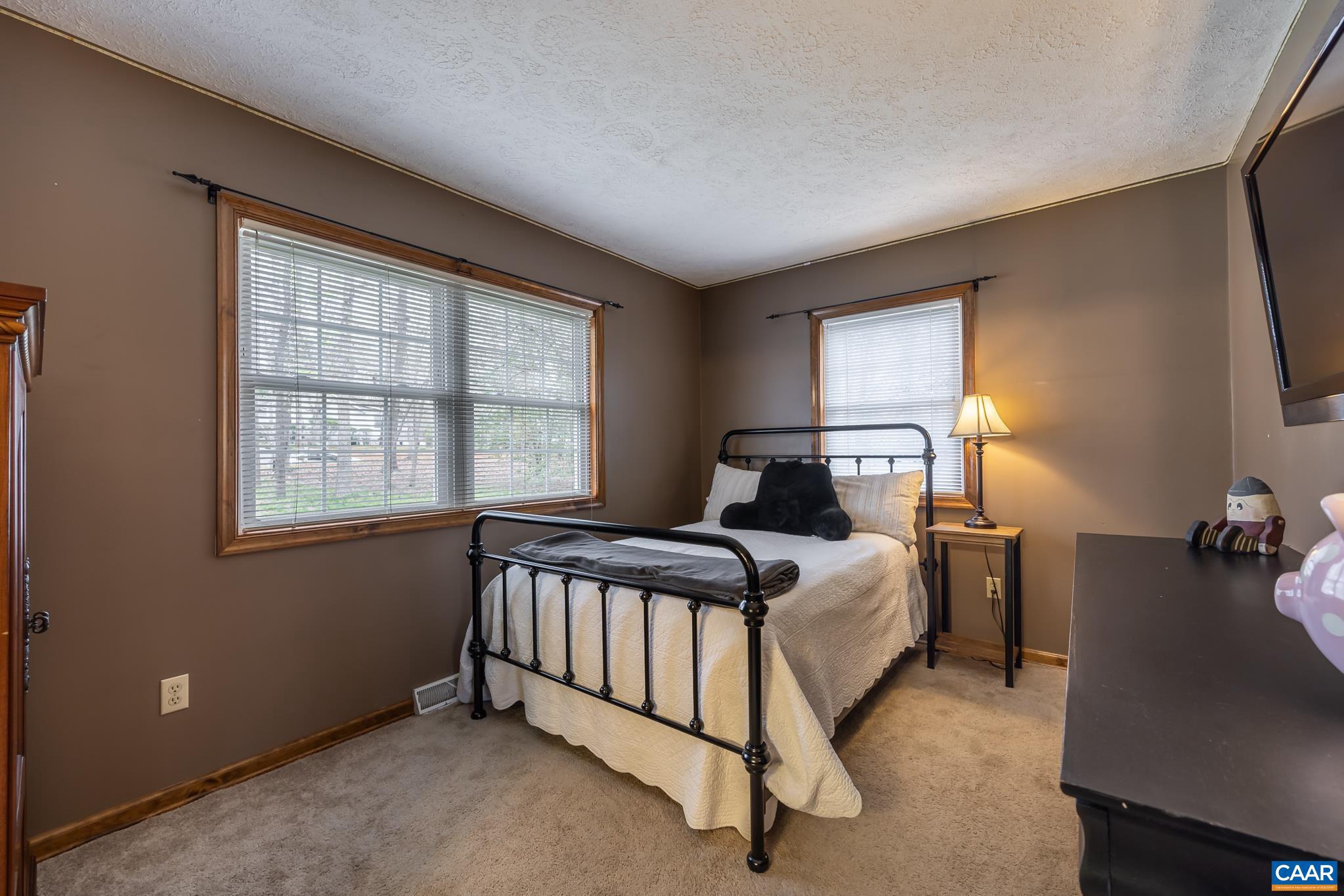 LAKE MONTICELLO - Residential