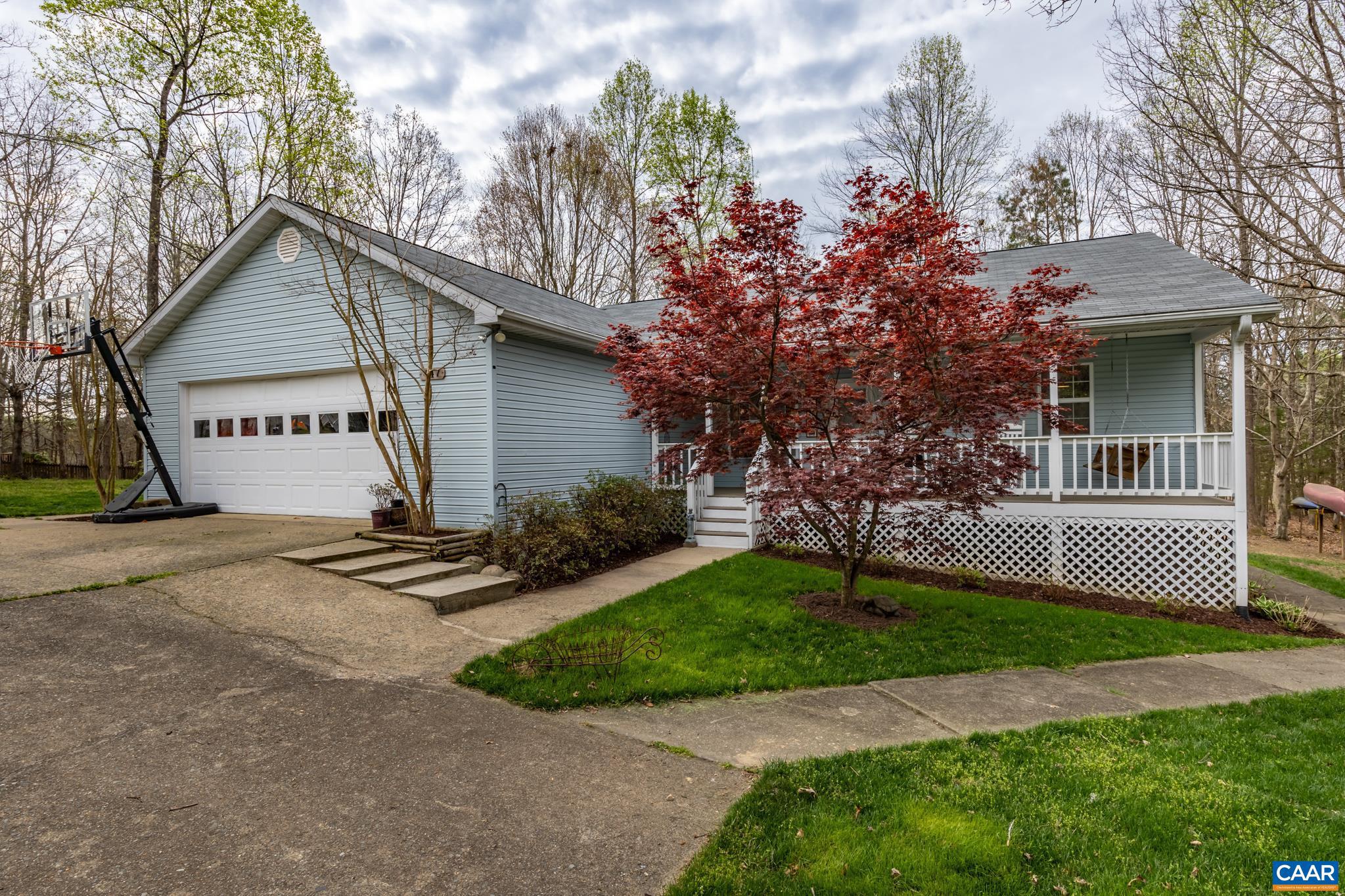 LAKE MONTICELLO - Residential