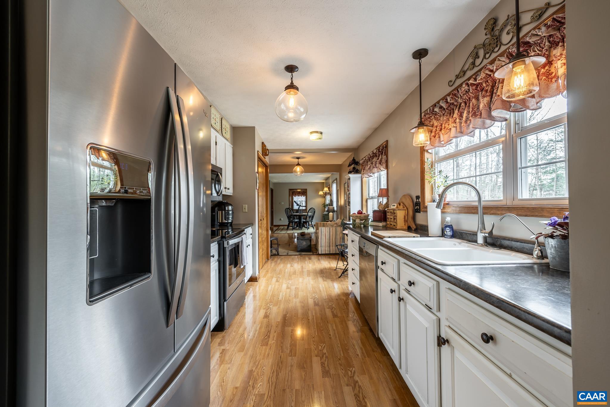 LAKE MONTICELLO - Residential