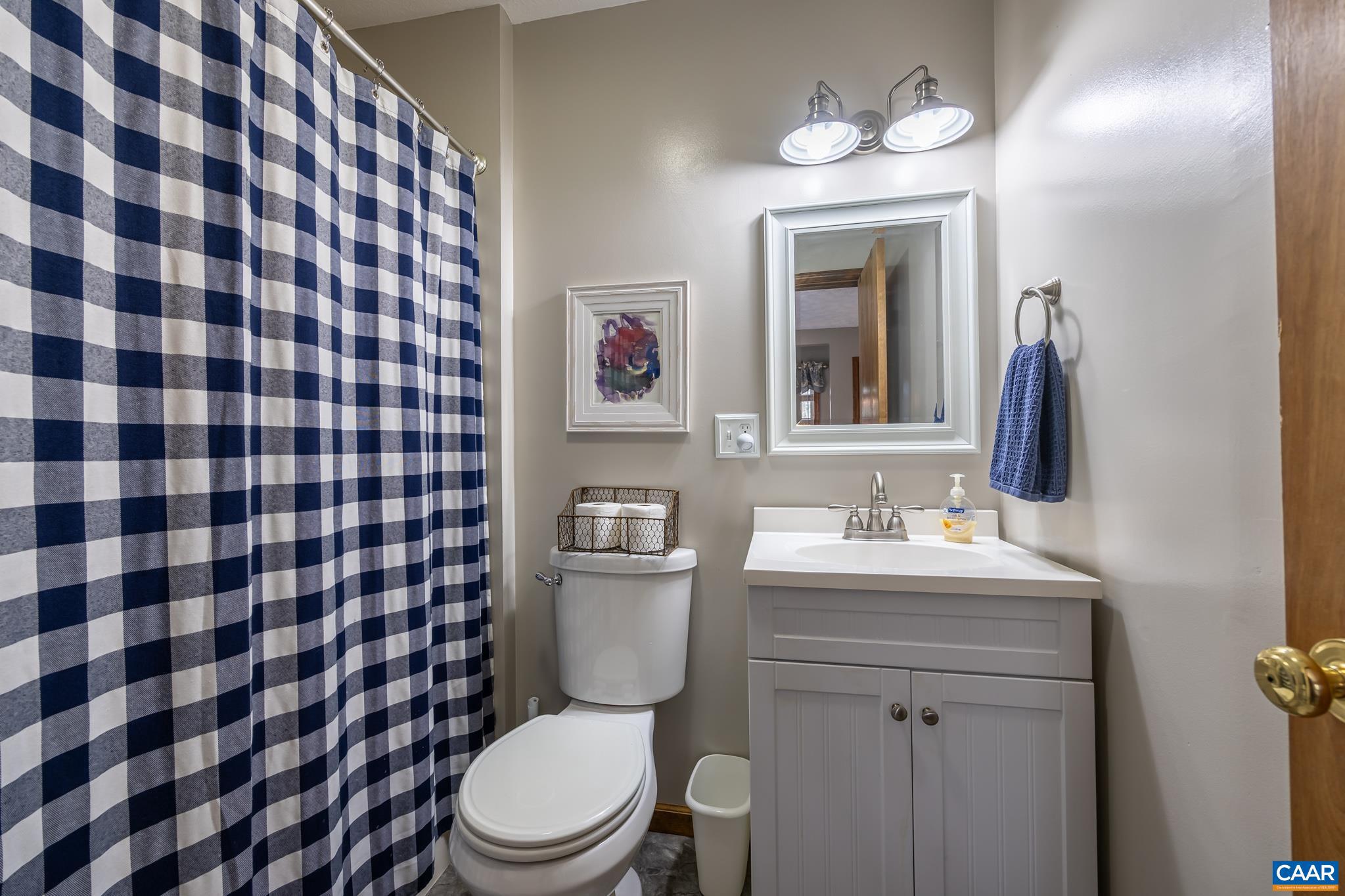 LAKE MONTICELLO - Residential