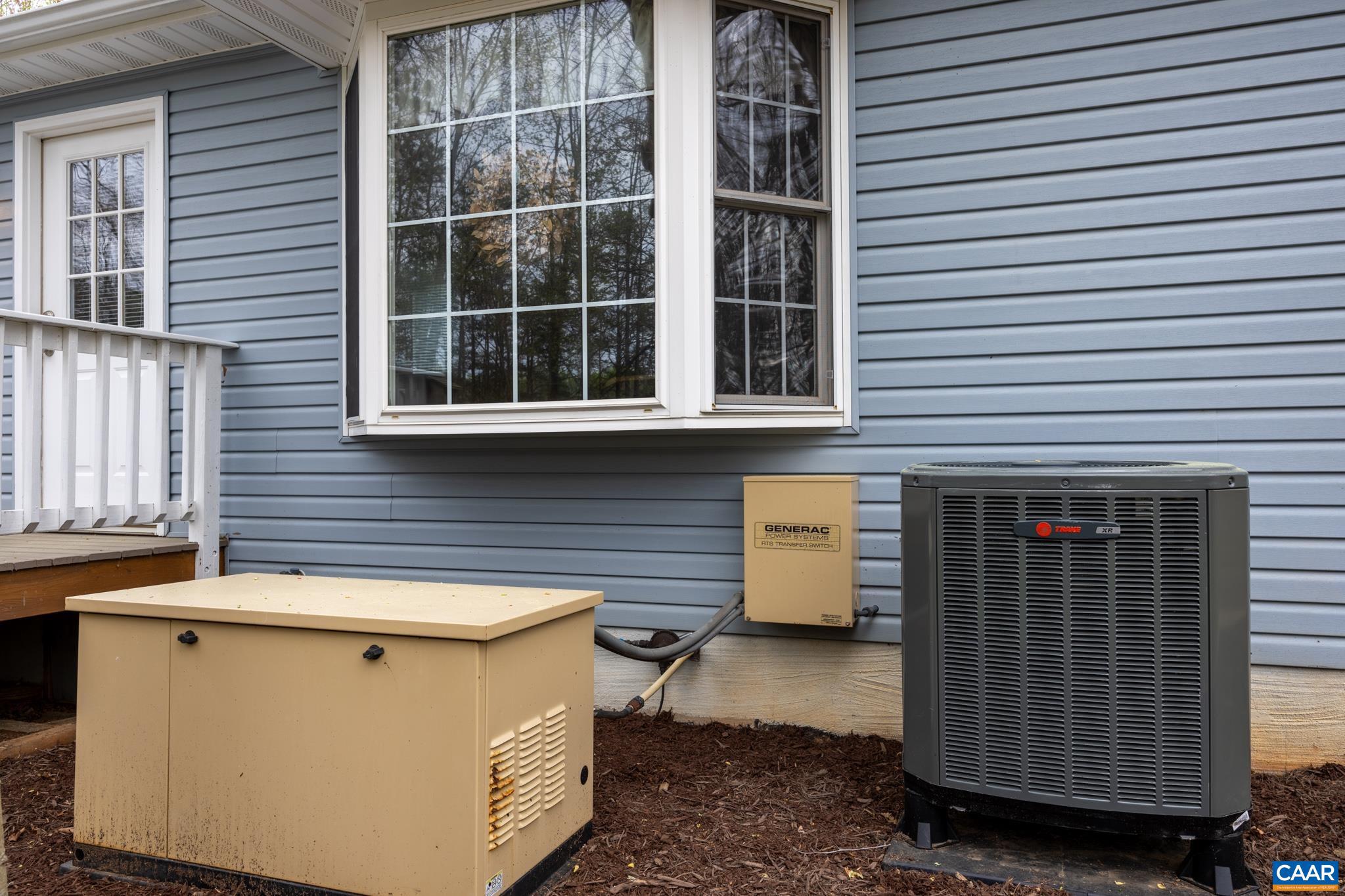 LAKE MONTICELLO - Residential