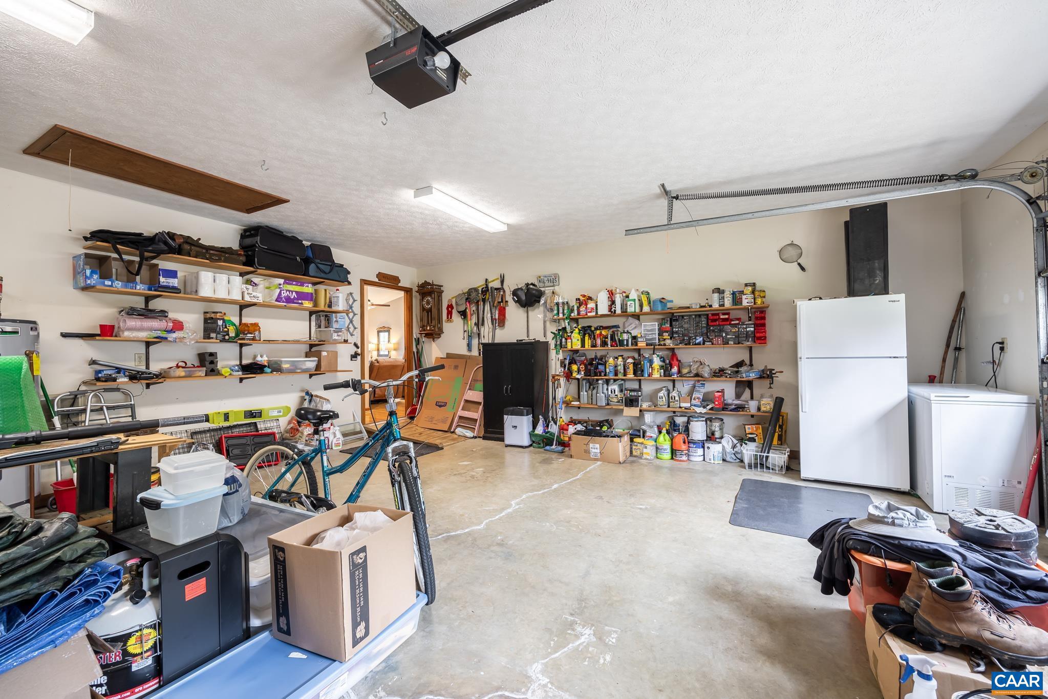 LAKE MONTICELLO - Residential