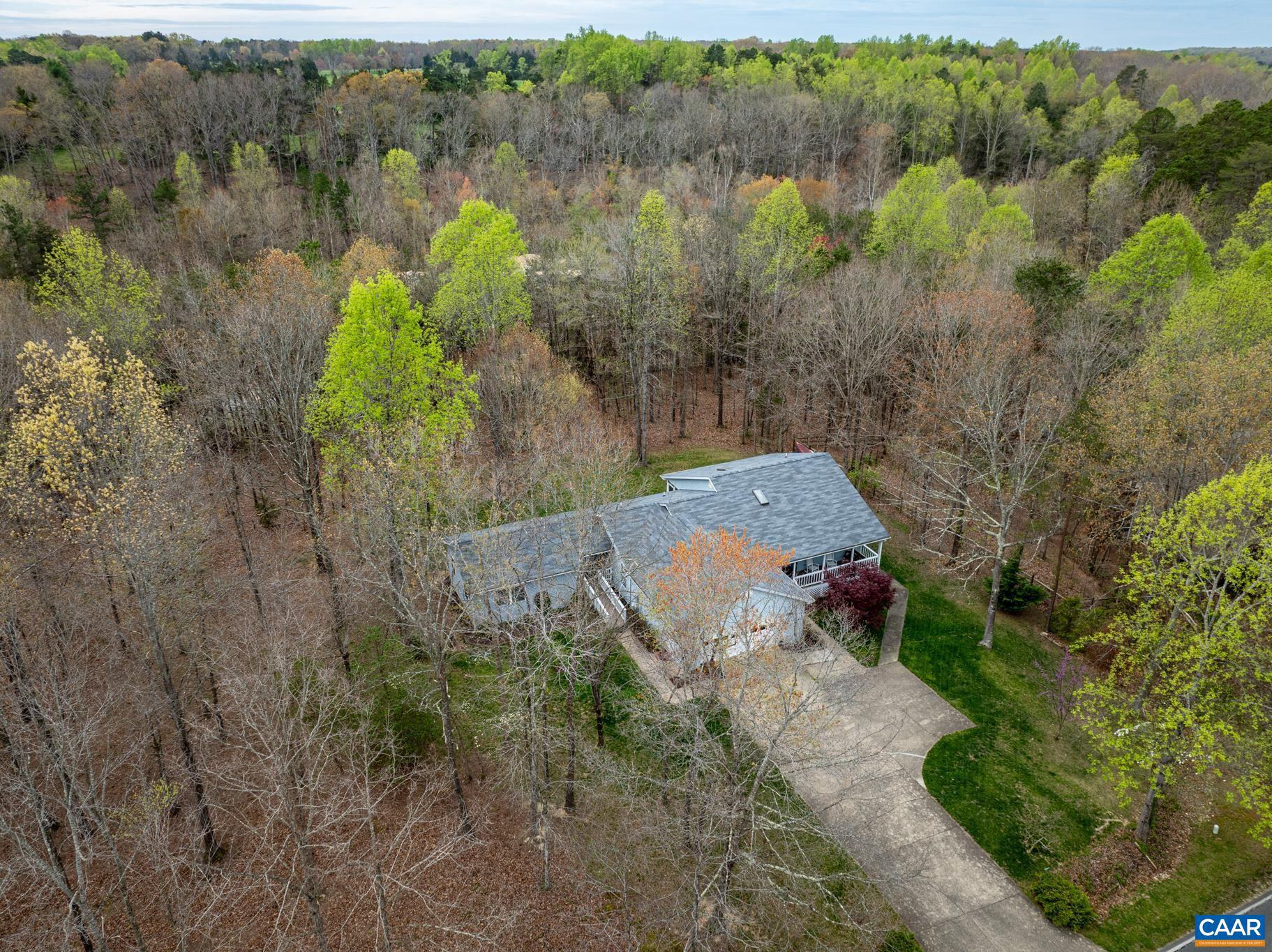 LAKE MONTICELLO - Residential