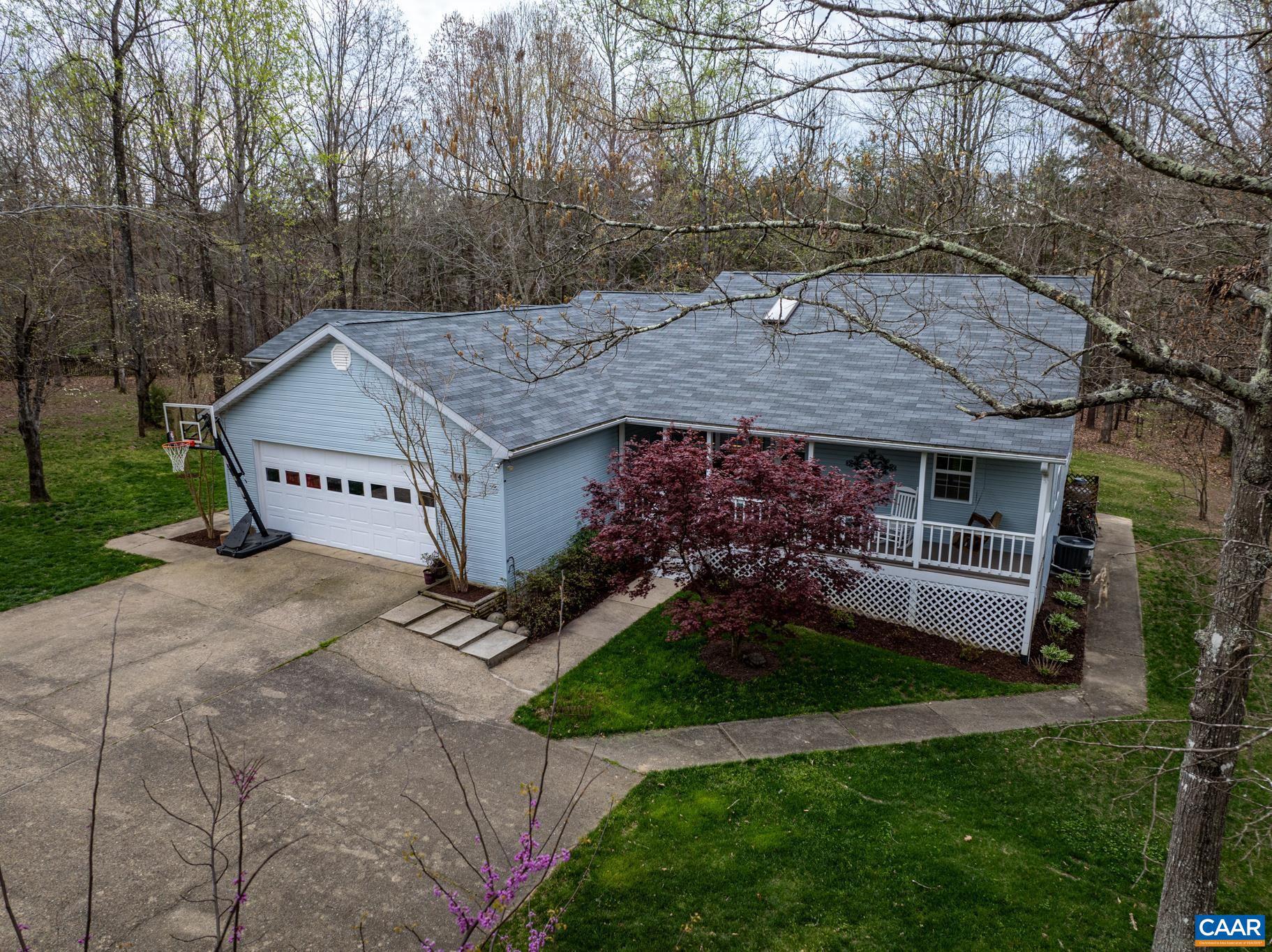 LAKE MONTICELLO - Residential