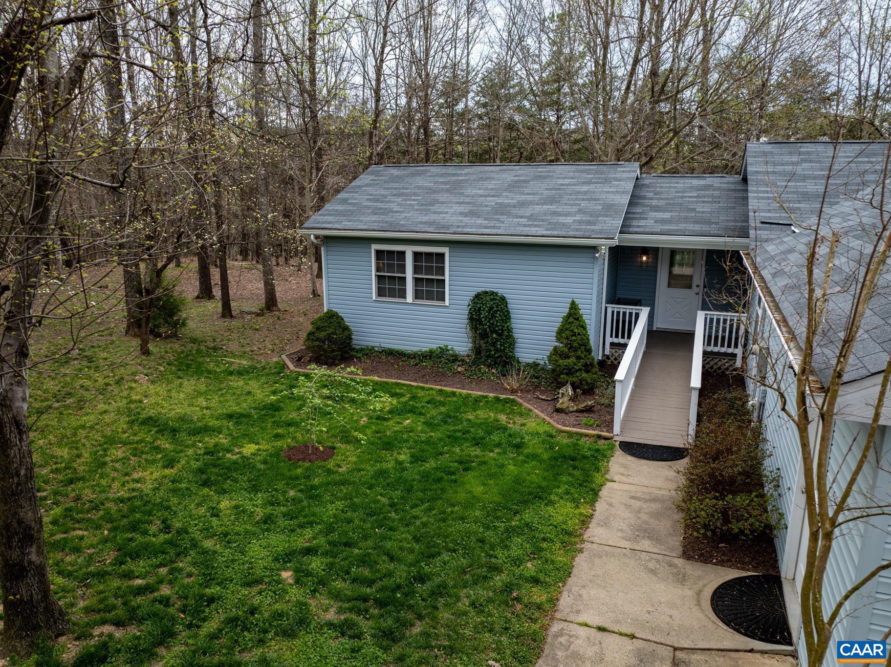 LAKE MONTICELLO - Residential