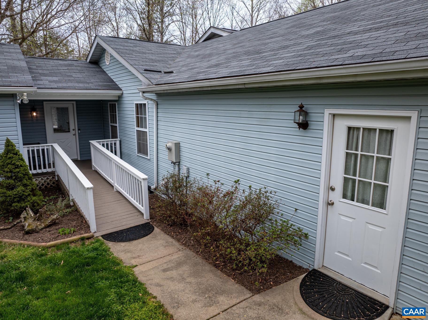 LAKE MONTICELLO - Residential