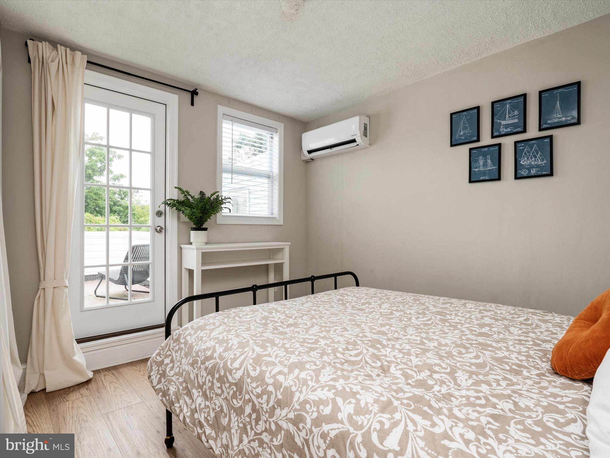 REGULARS - Residential