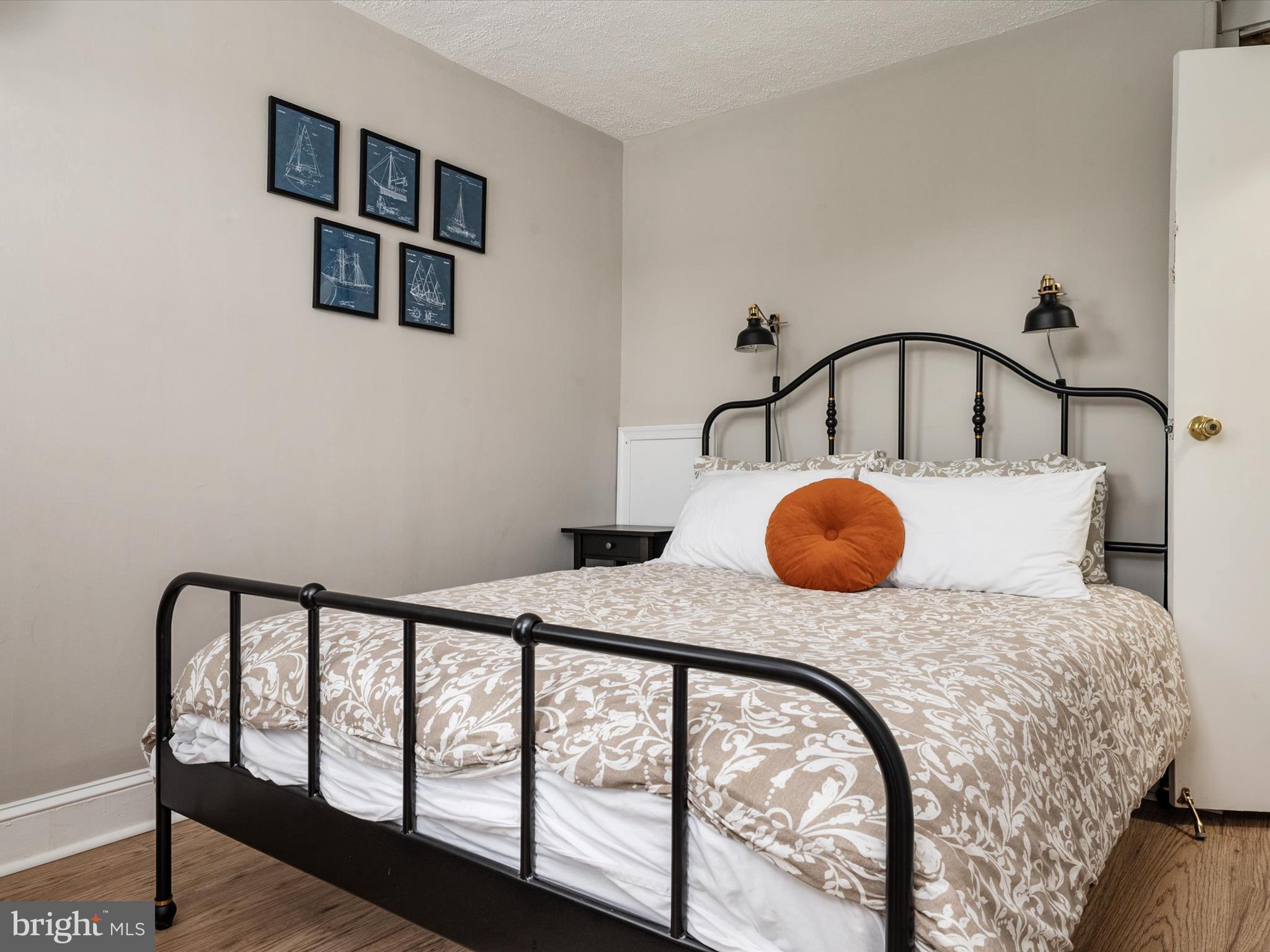 REGULARS - Residential