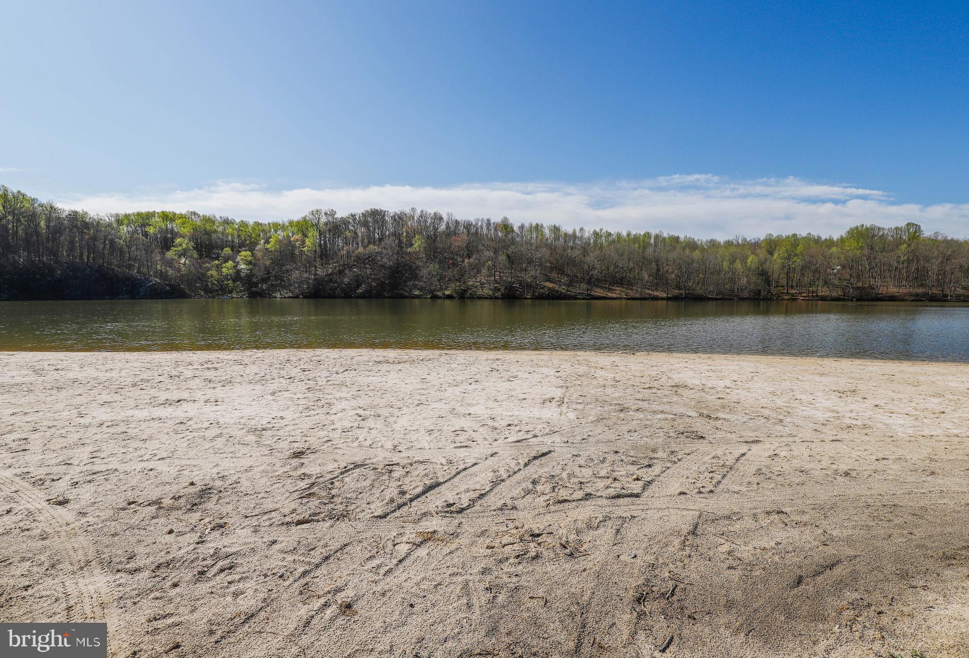 LAKE LINGANORE - Residential