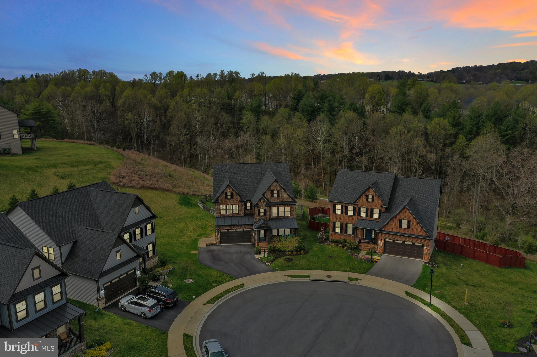 LAKE LINGANORE - Residential