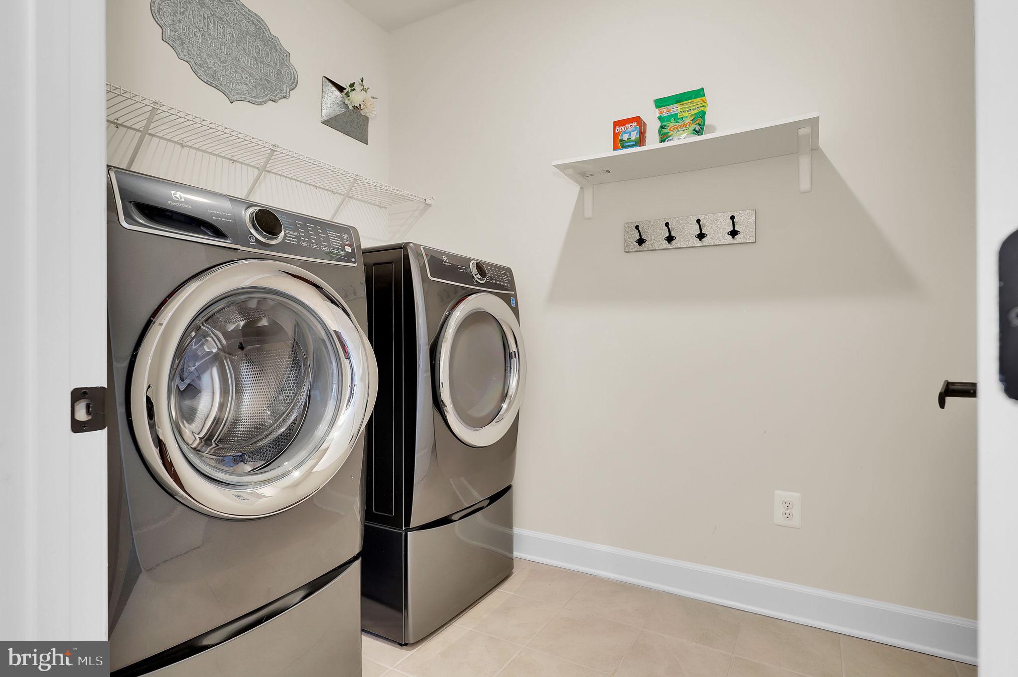 LAKE LINGANORE - Residential